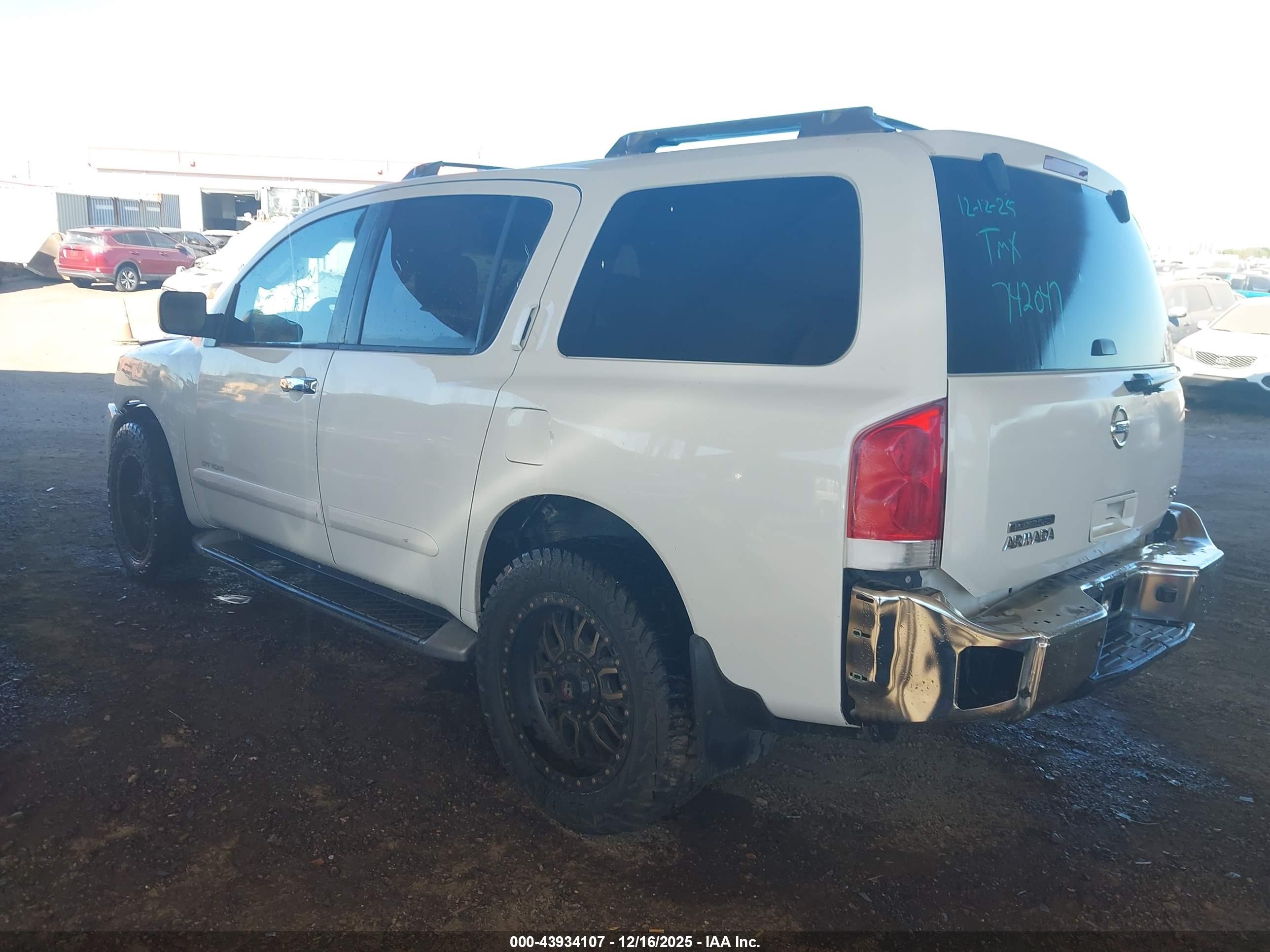 NISSAN PATHFINDER image 3