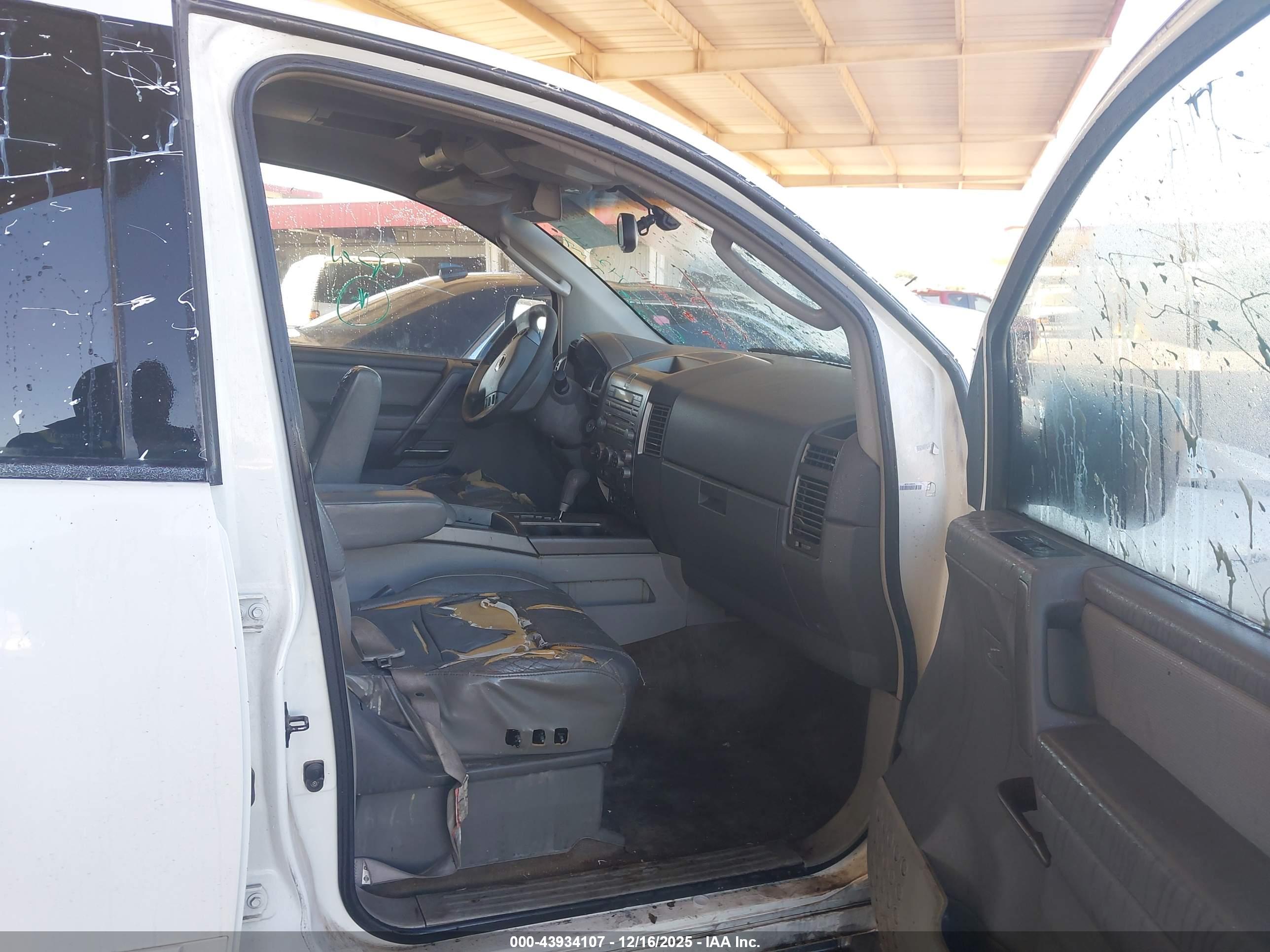 NISSAN PATHFINDER image 5