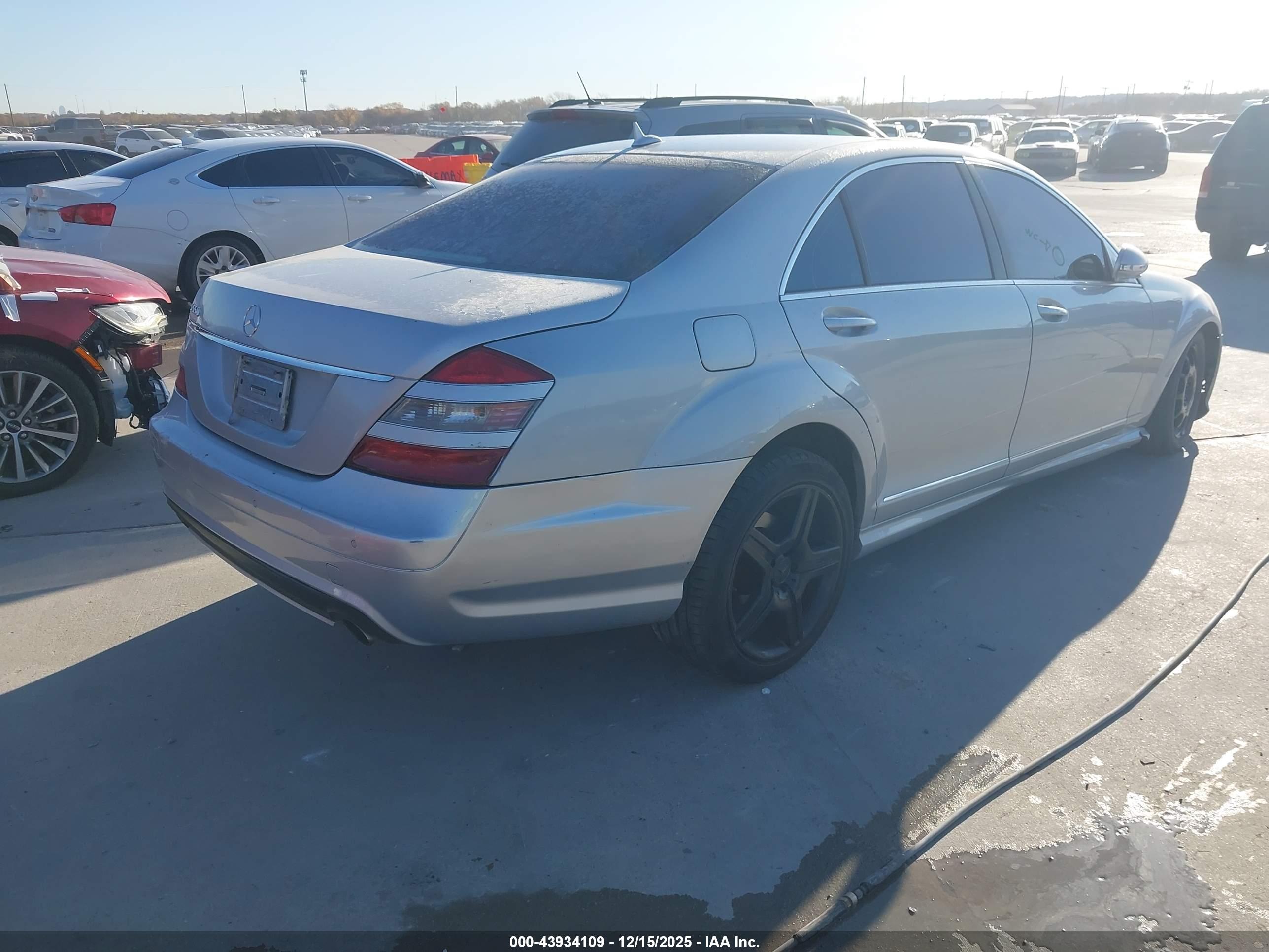 MERCEDES-BENZ S image 4