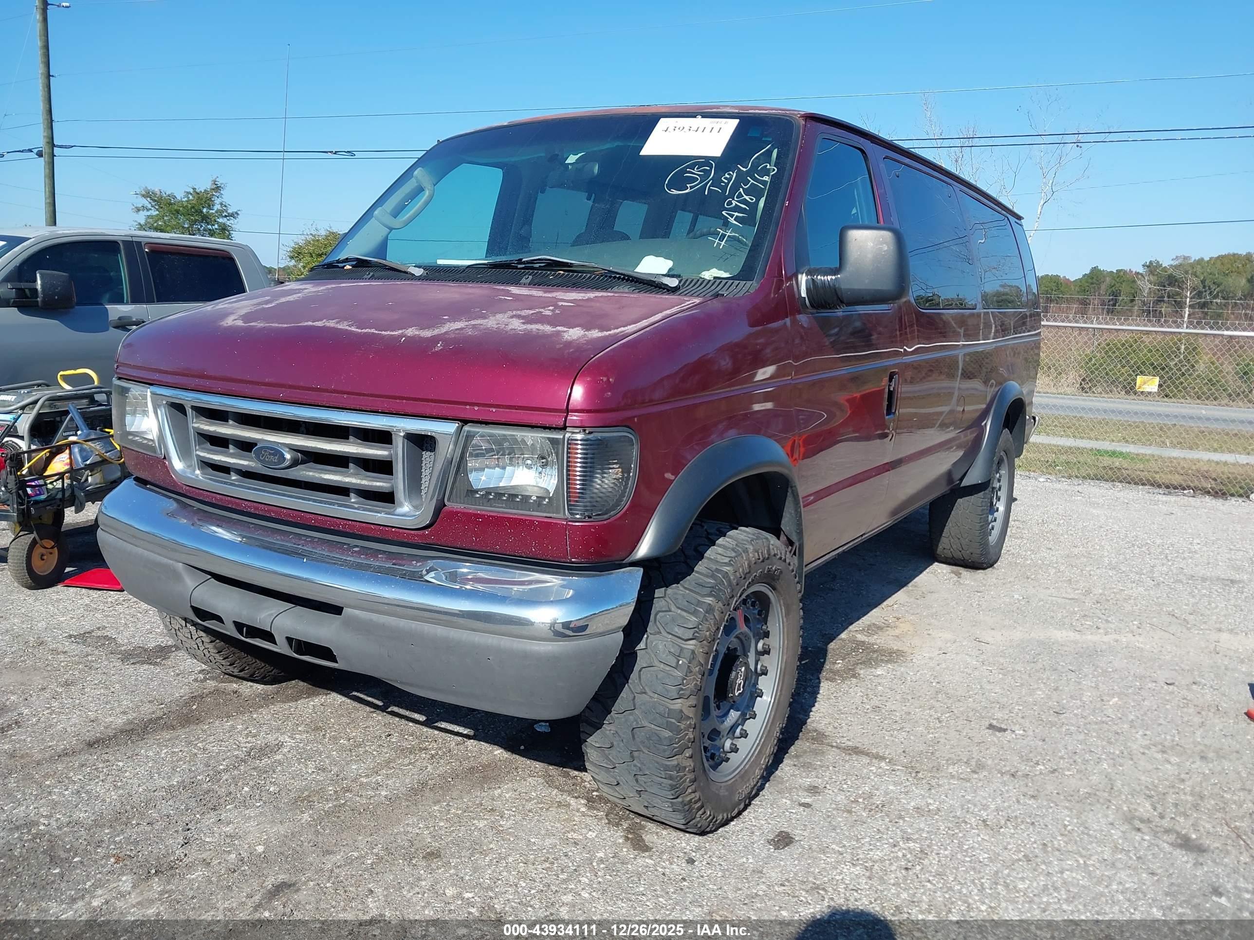 FORD E-350 image 2