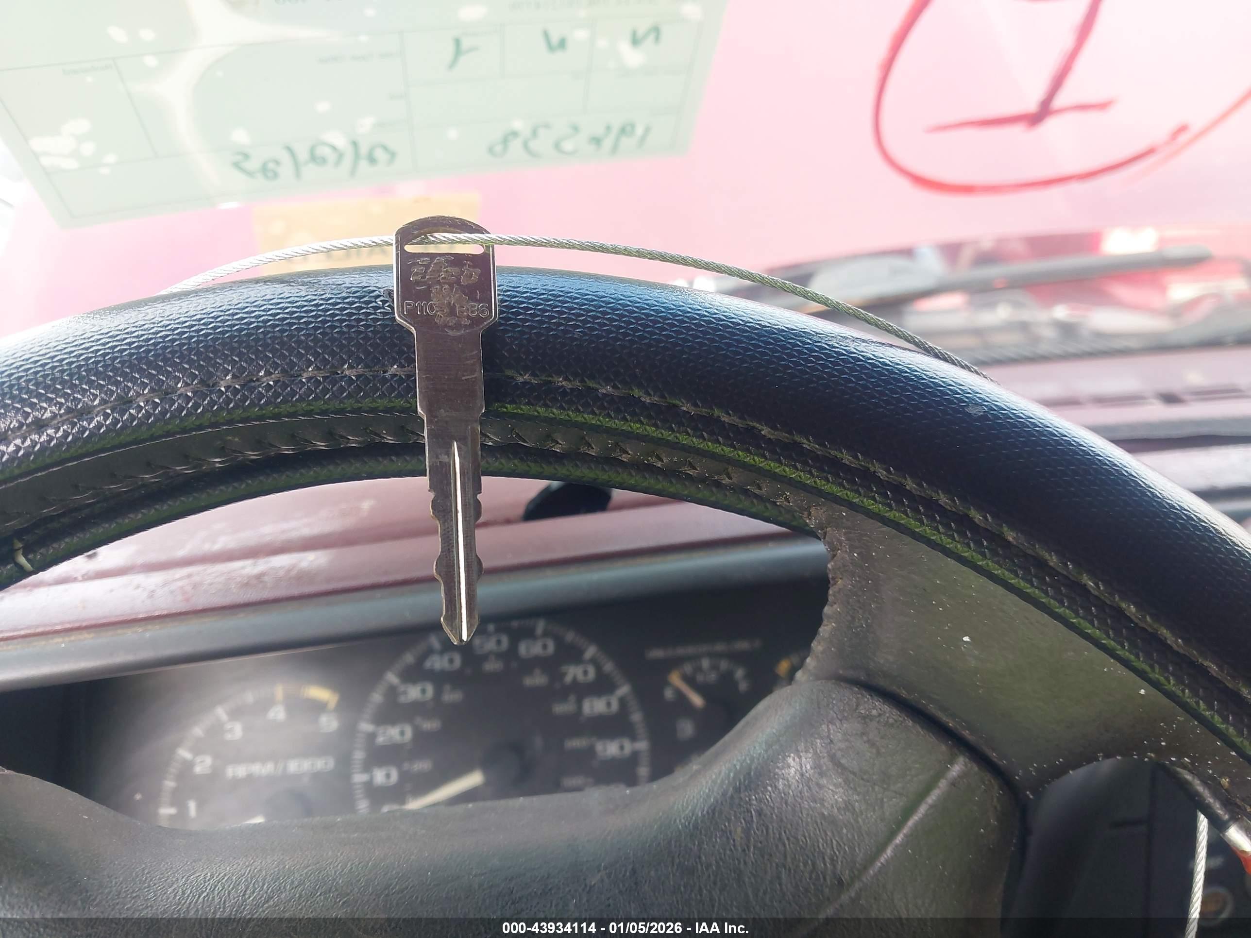 CHEVROLET GMT-400 image 11