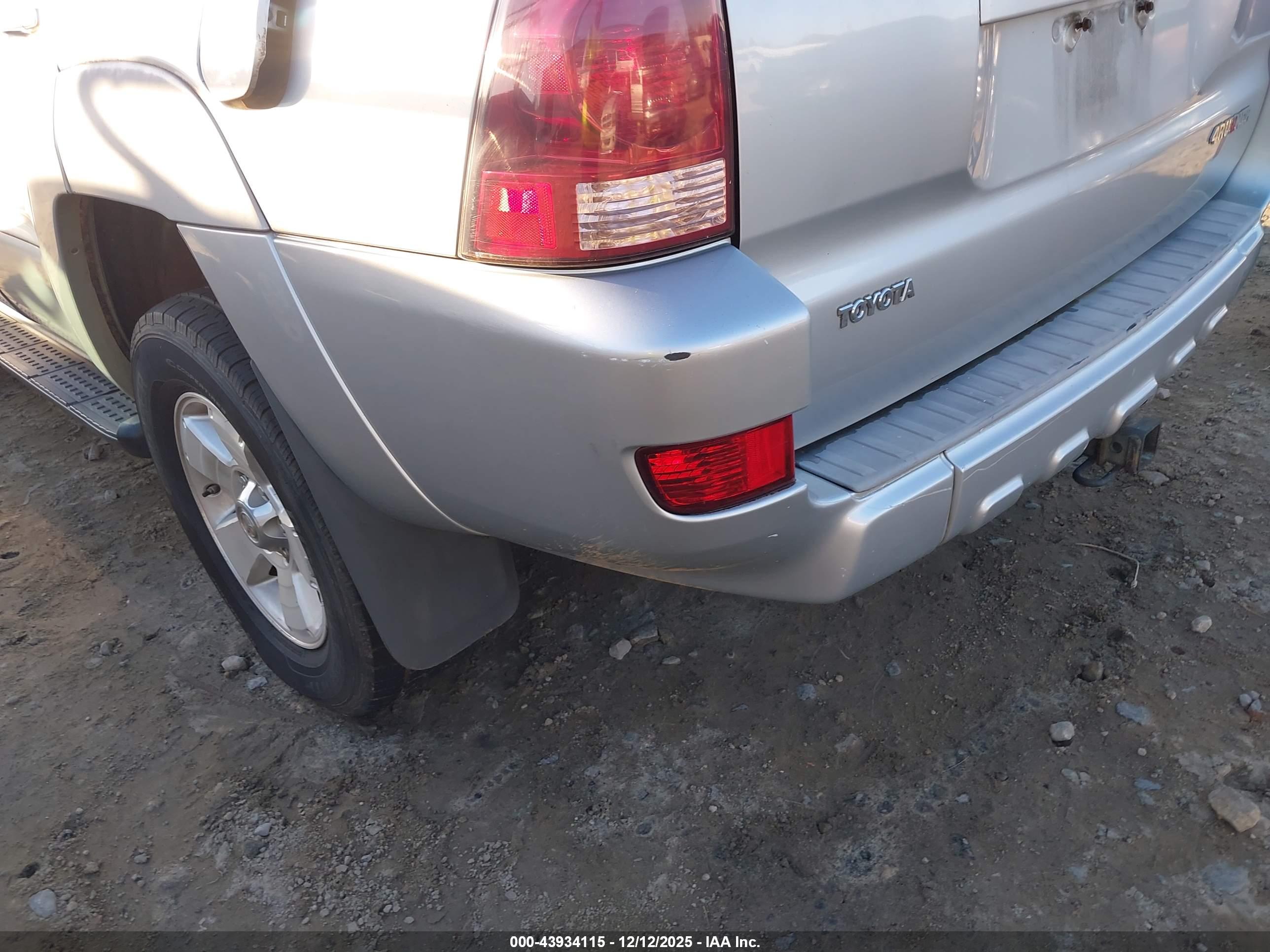 TOYOTA 4RUNNER image 6