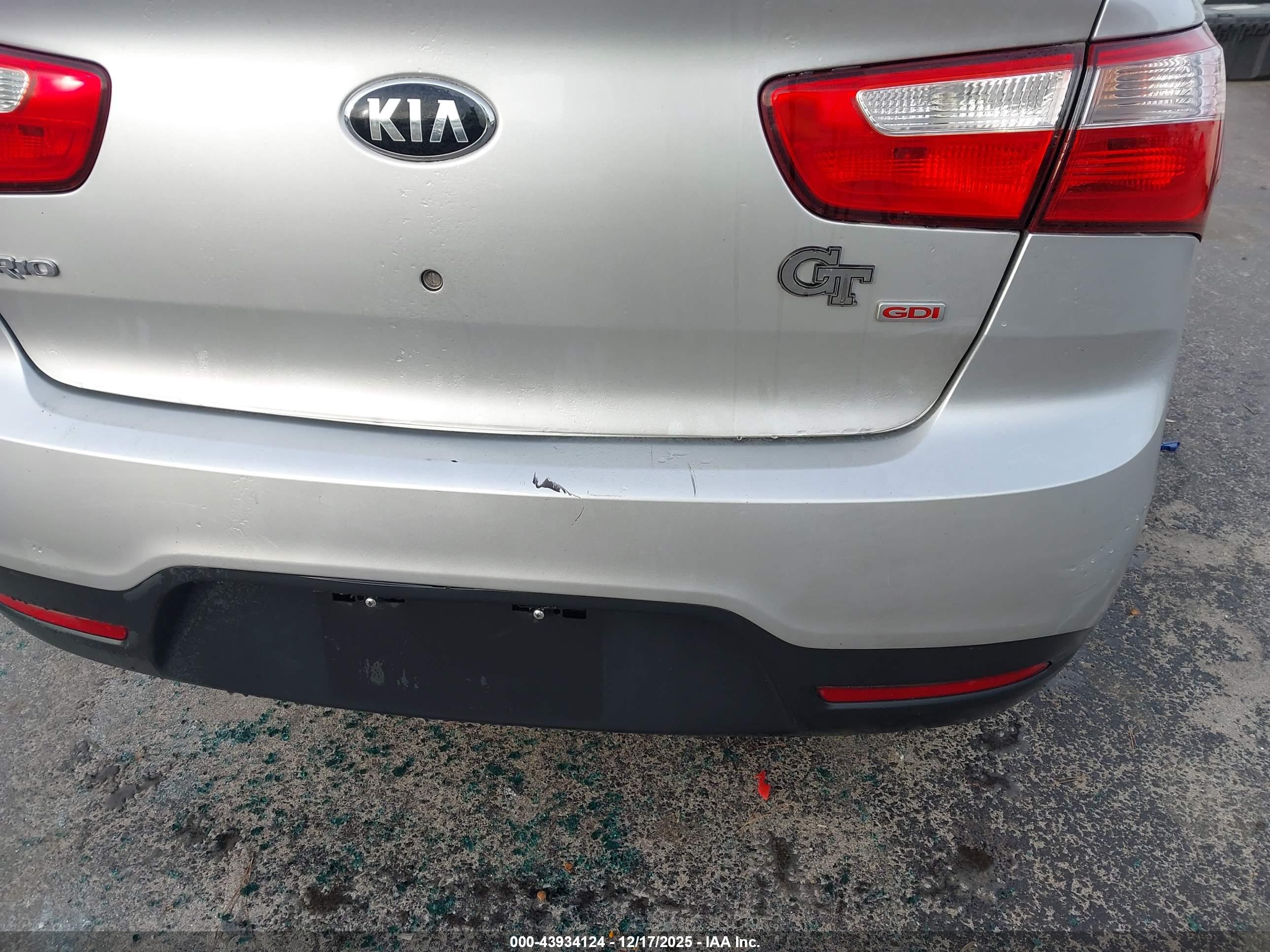 KIA RIO image 6