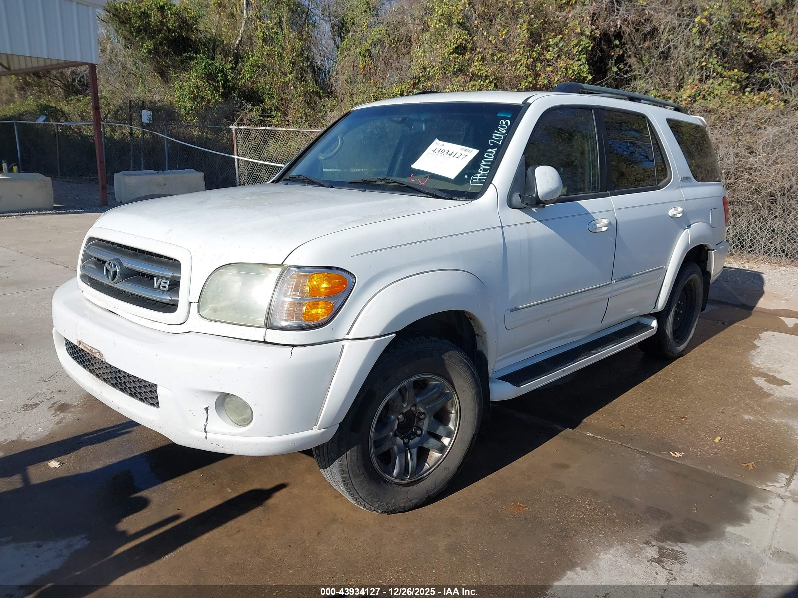 TOYOTA SEQUOIA image 2