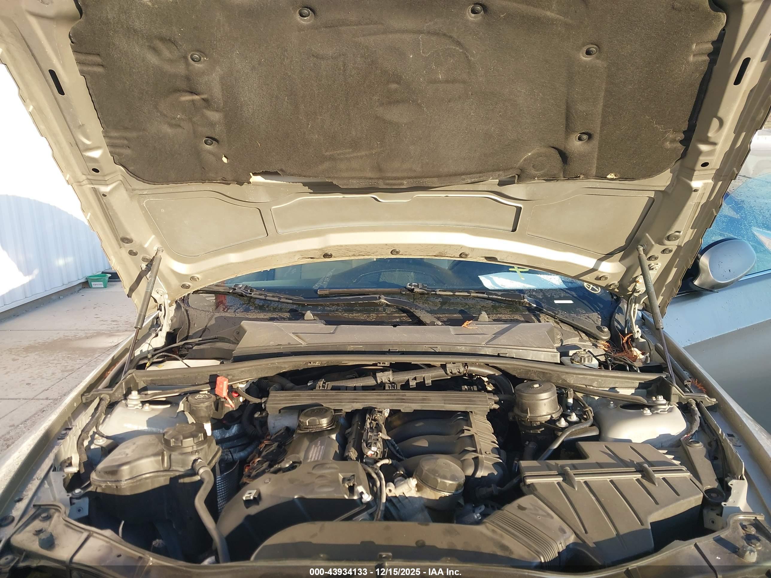 BMW 328I image 10