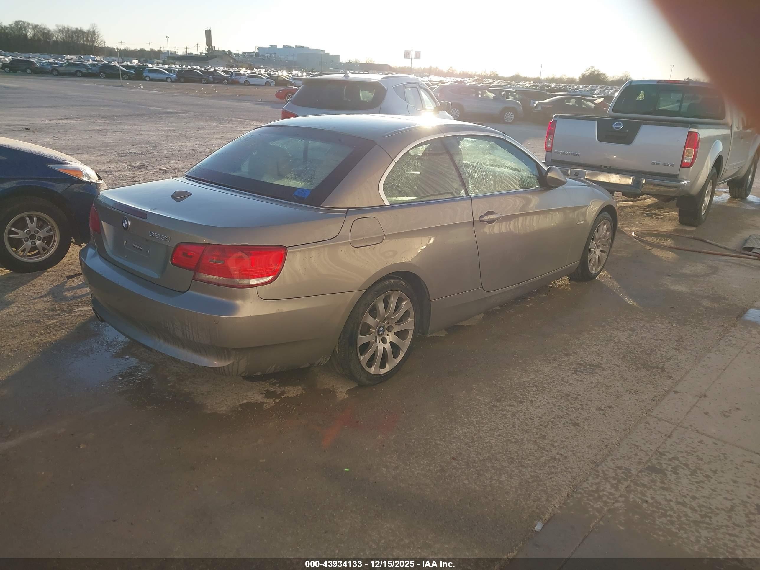 BMW 328I image 4