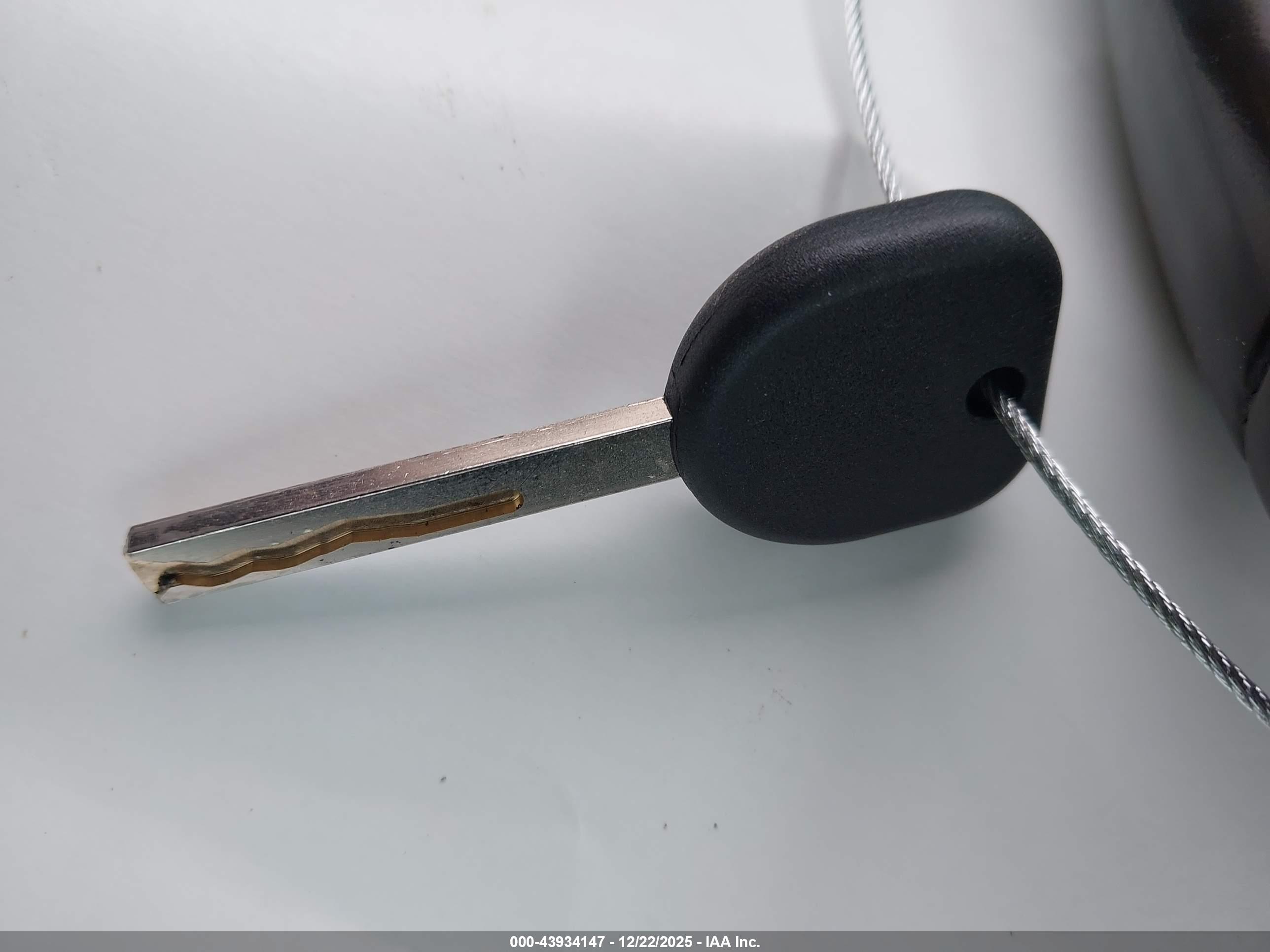 CHEVROLET SILVERADO image 11
