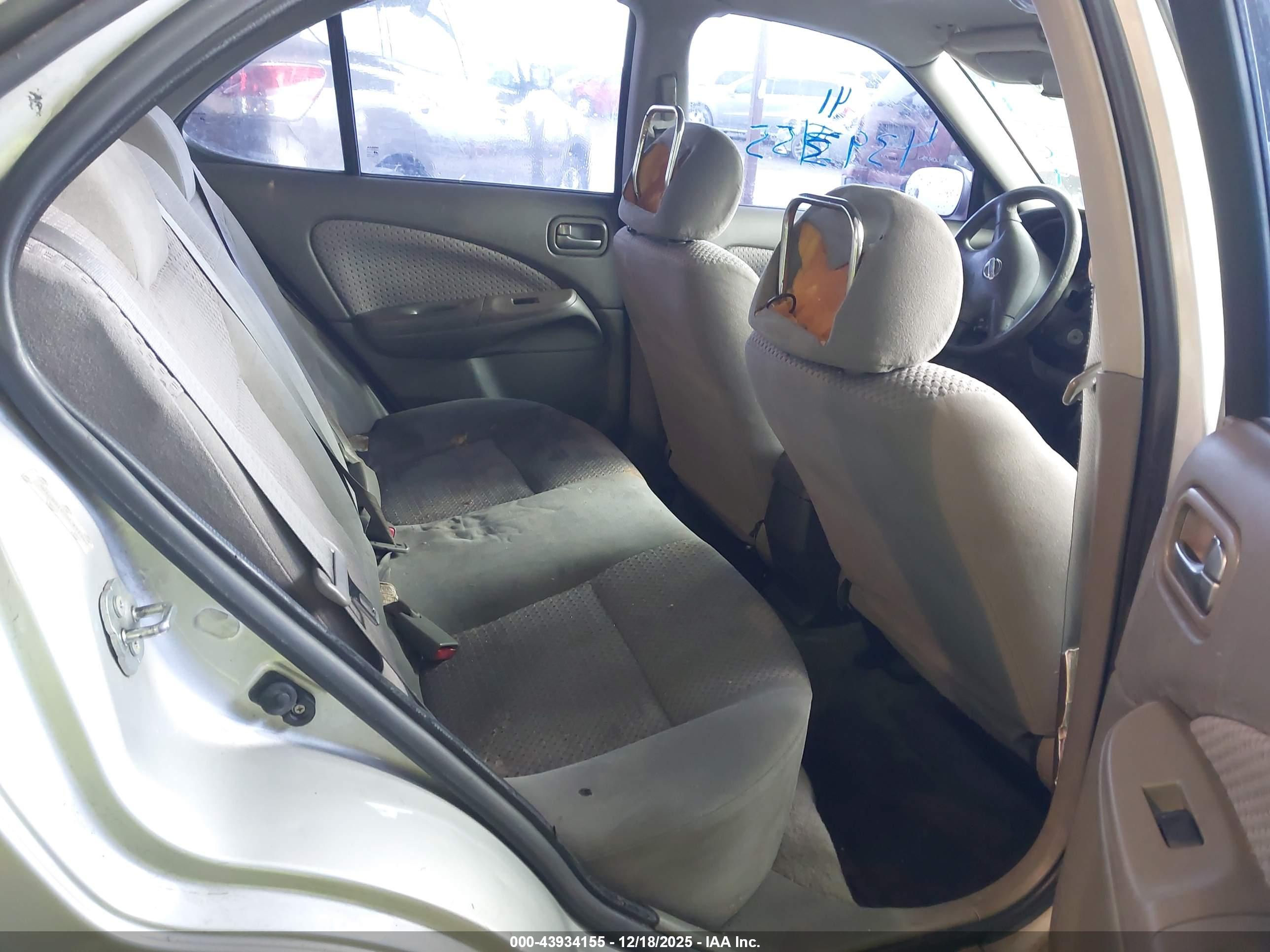 NISSAN SENTRA image 8