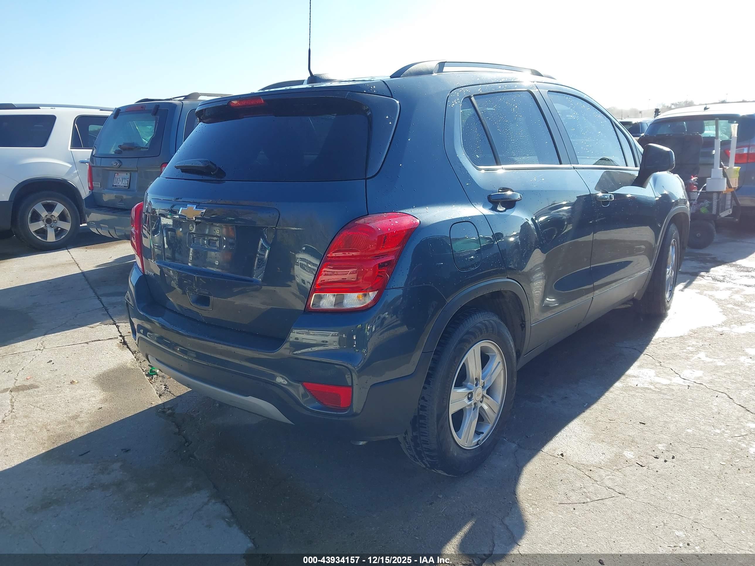CHEVROLET TRAX image 4