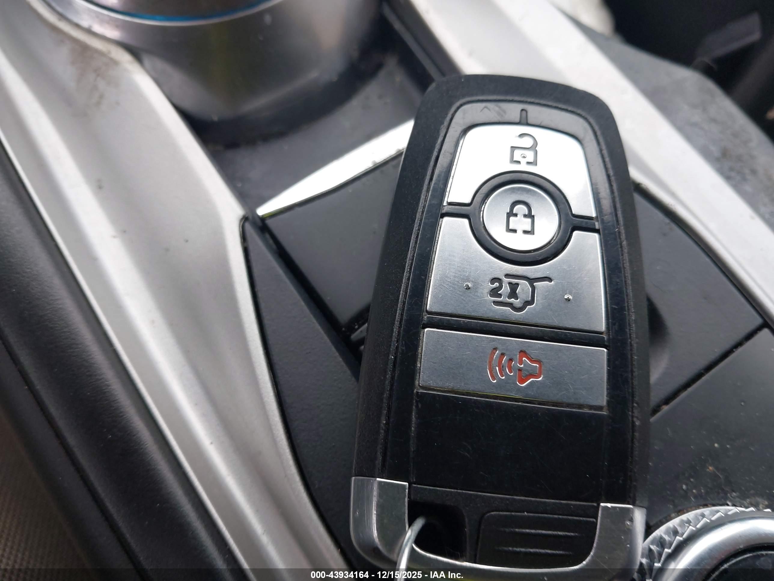 FORD EXPLORER image 11