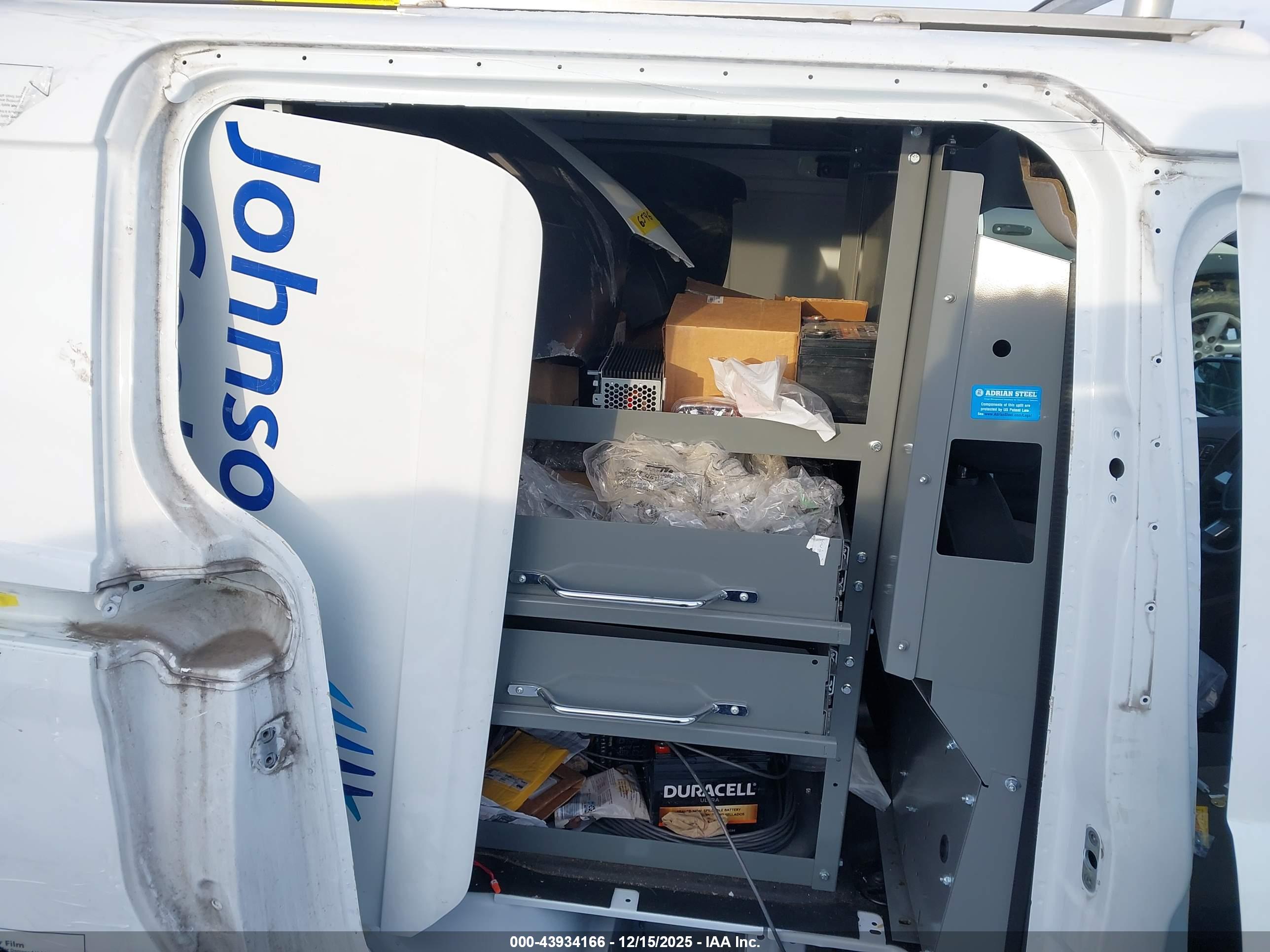FORD TRANSIT image 8