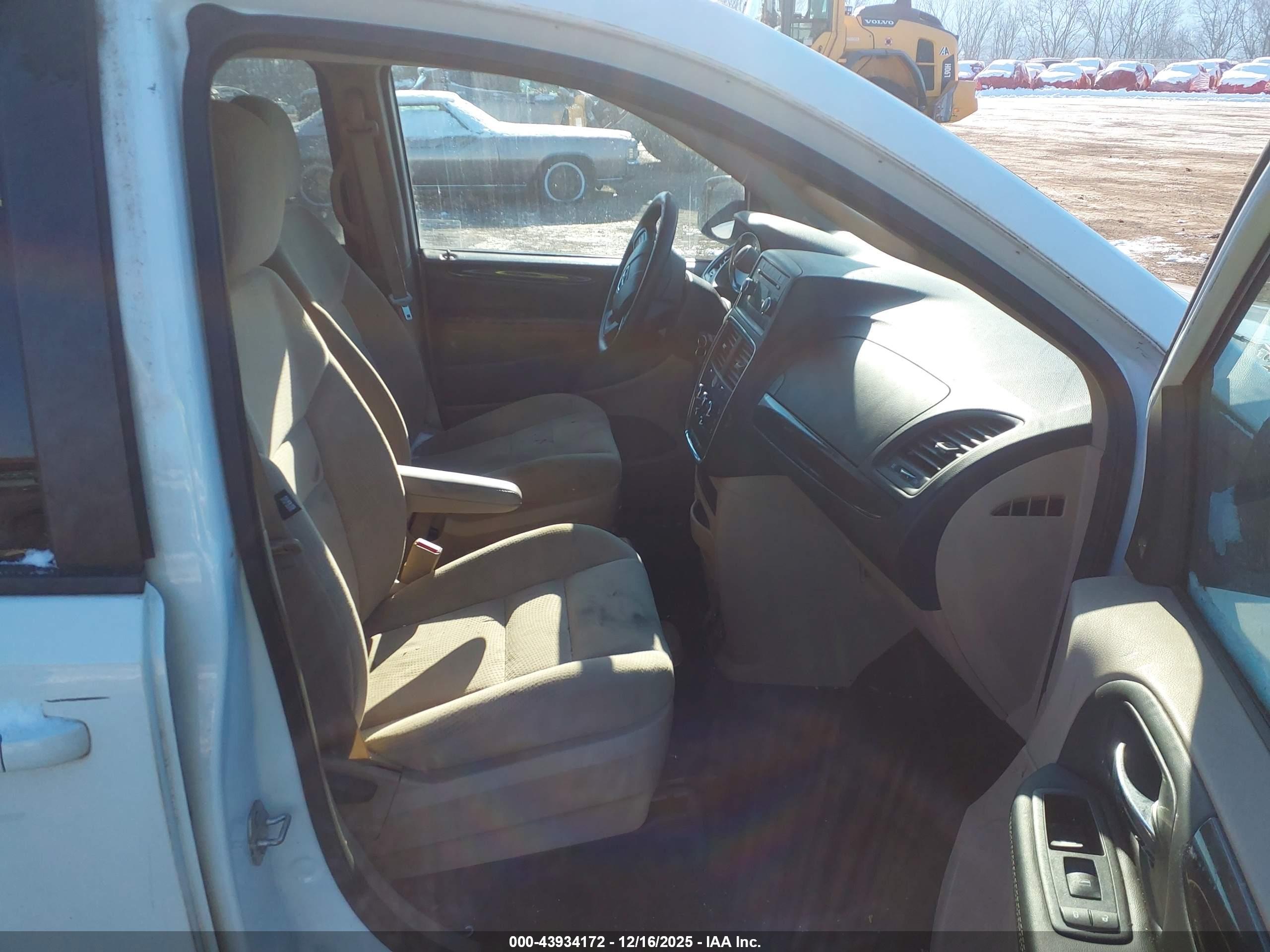 DODGE GRAND image 5