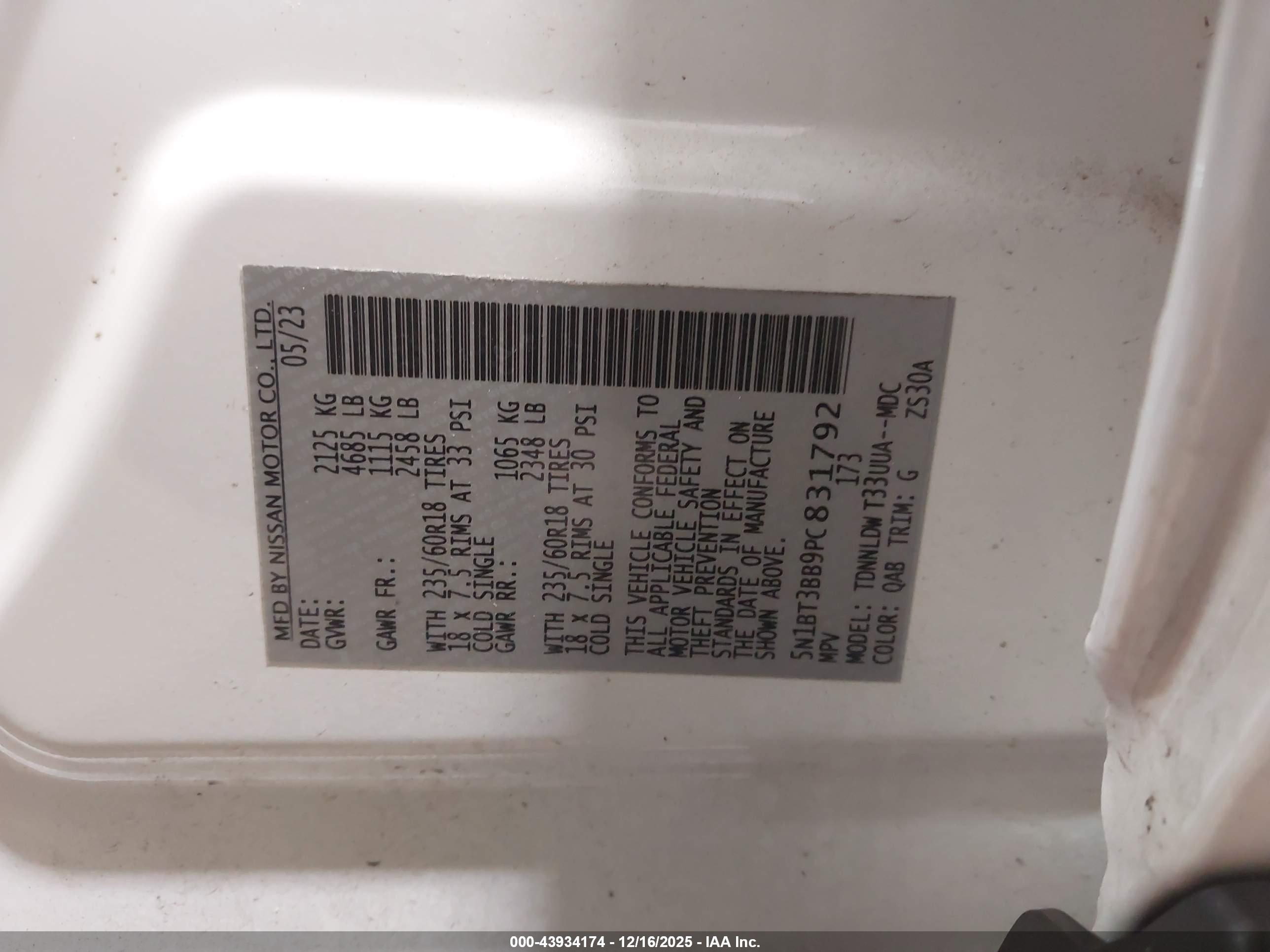 NISSAN ROGUE image 9
