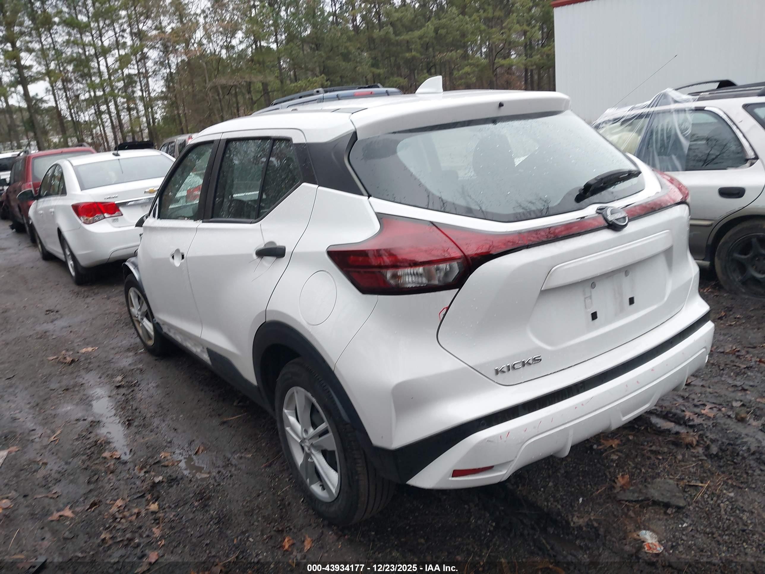 NISSAN KICKS image 3