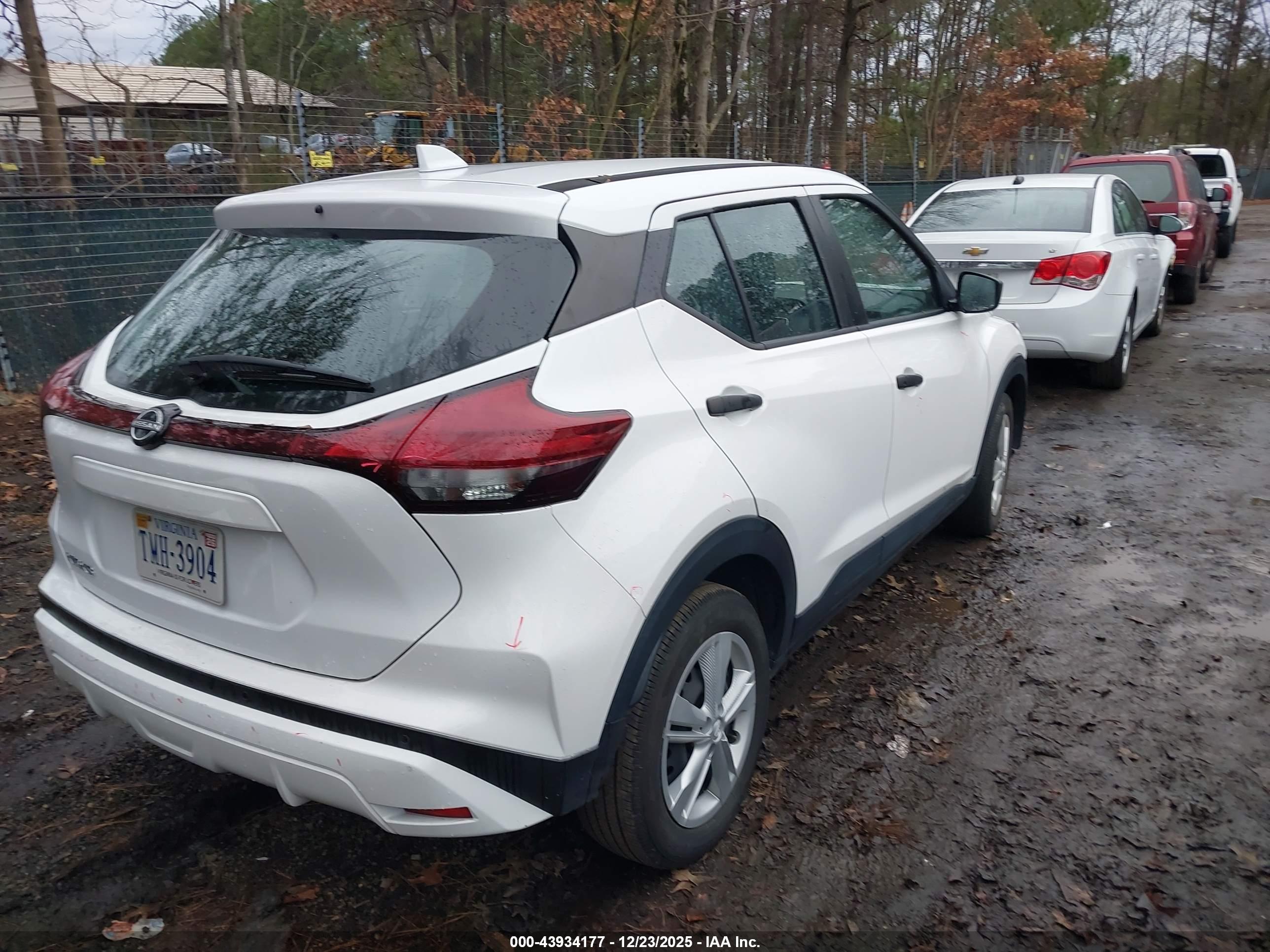 NISSAN KICKS image 4