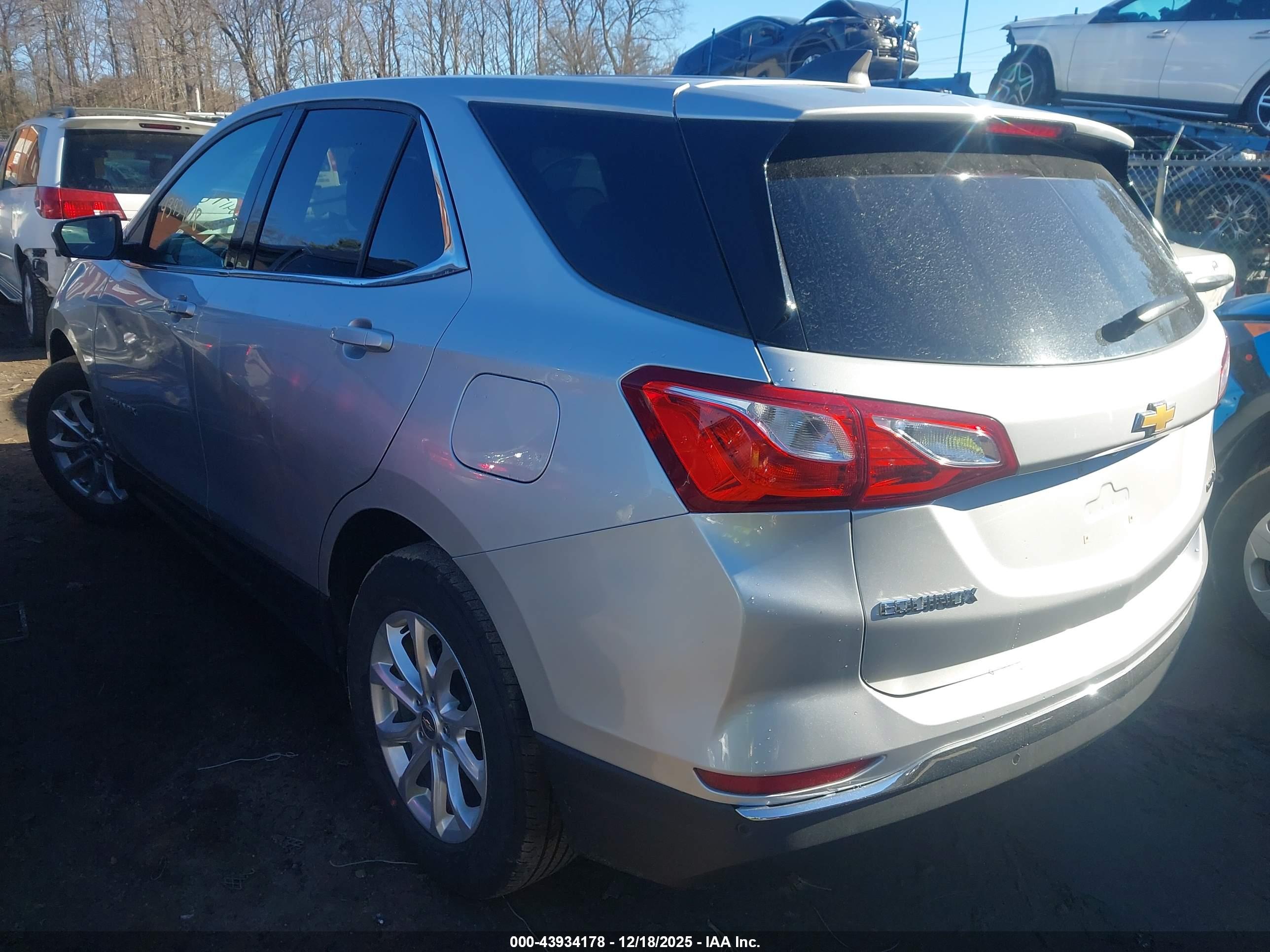 CHEVROLET EQUINOX image 3