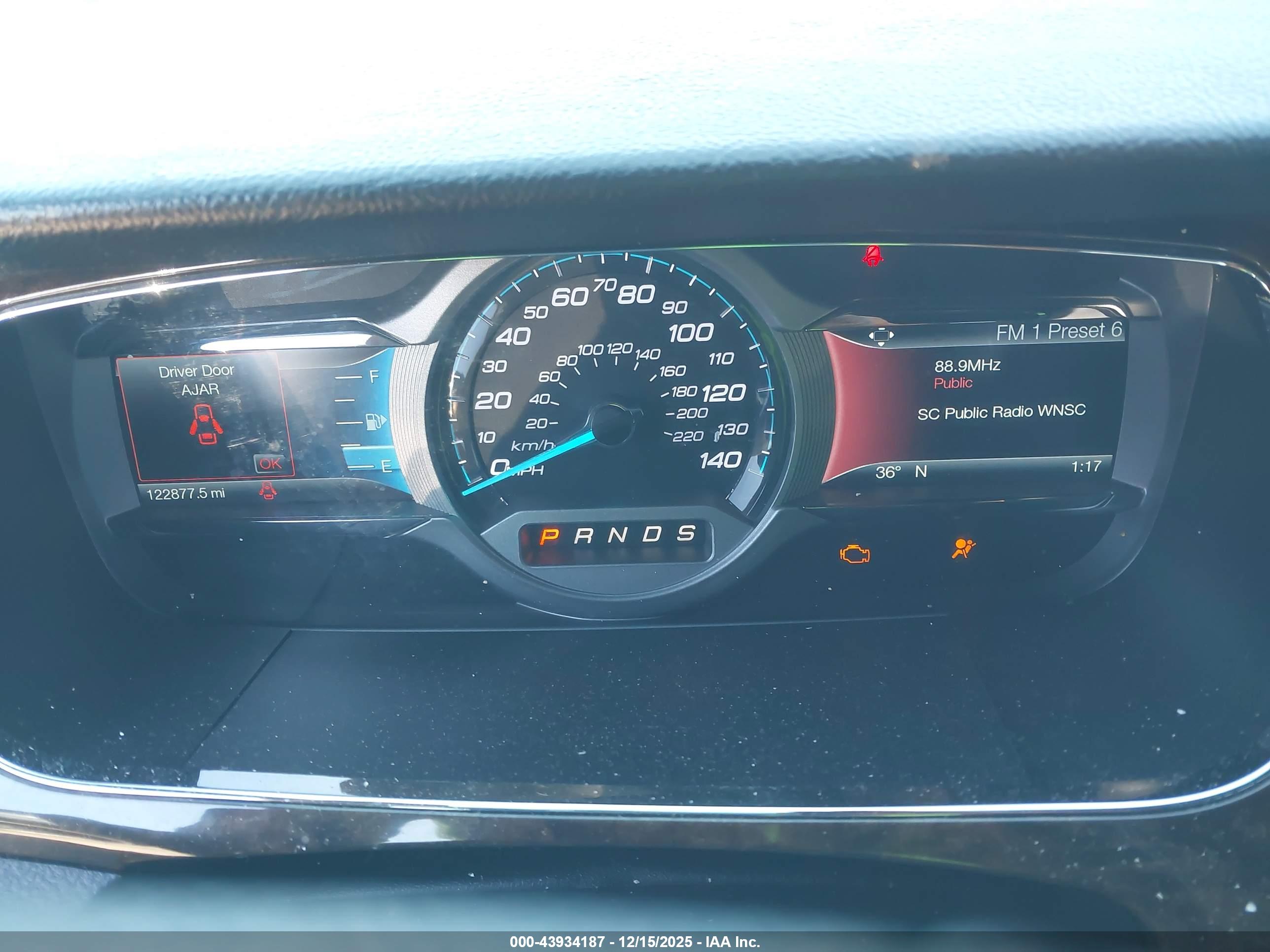 FORD TAURUS image 7