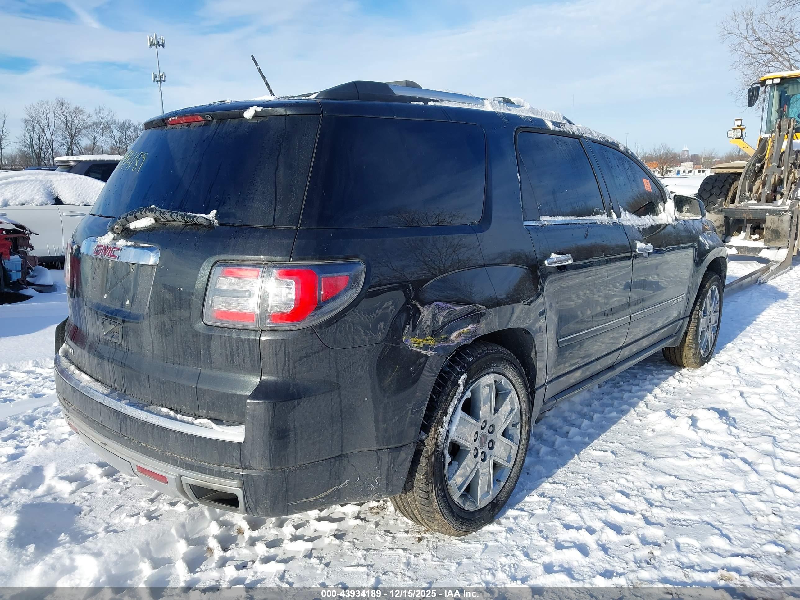 GMC ACADIA image 4