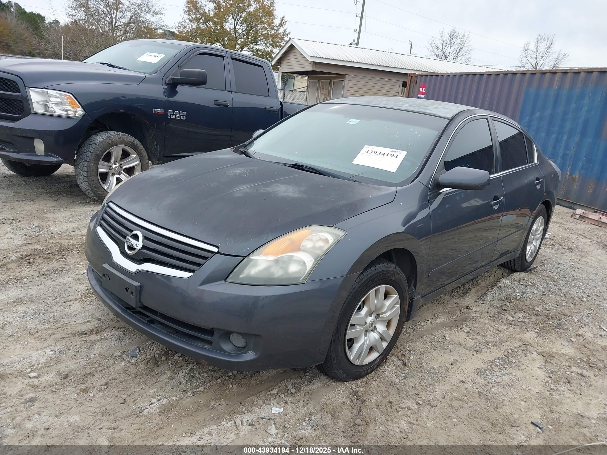 NISSAN ALTIMA image 2