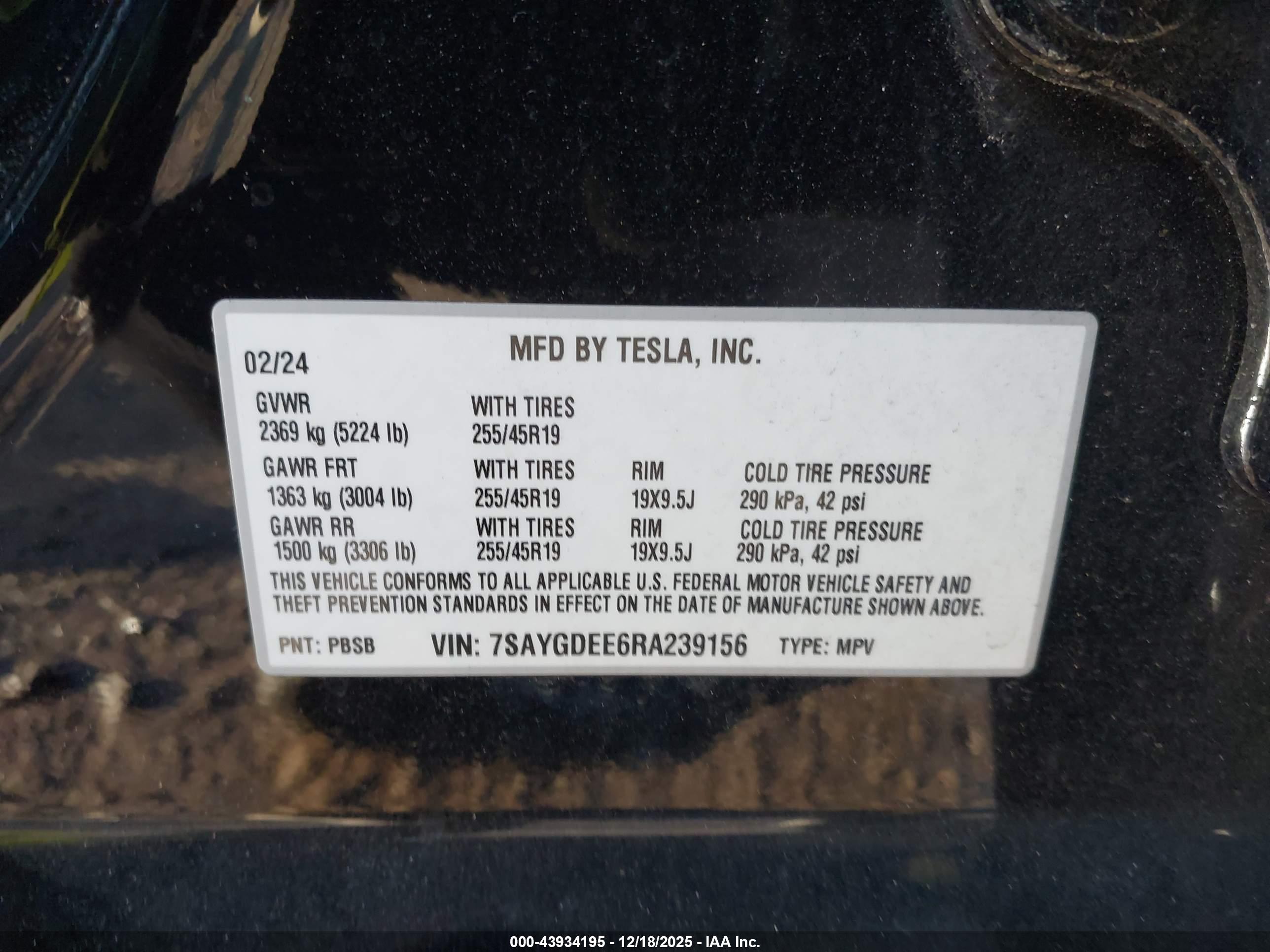 TESLA MODEL image 9