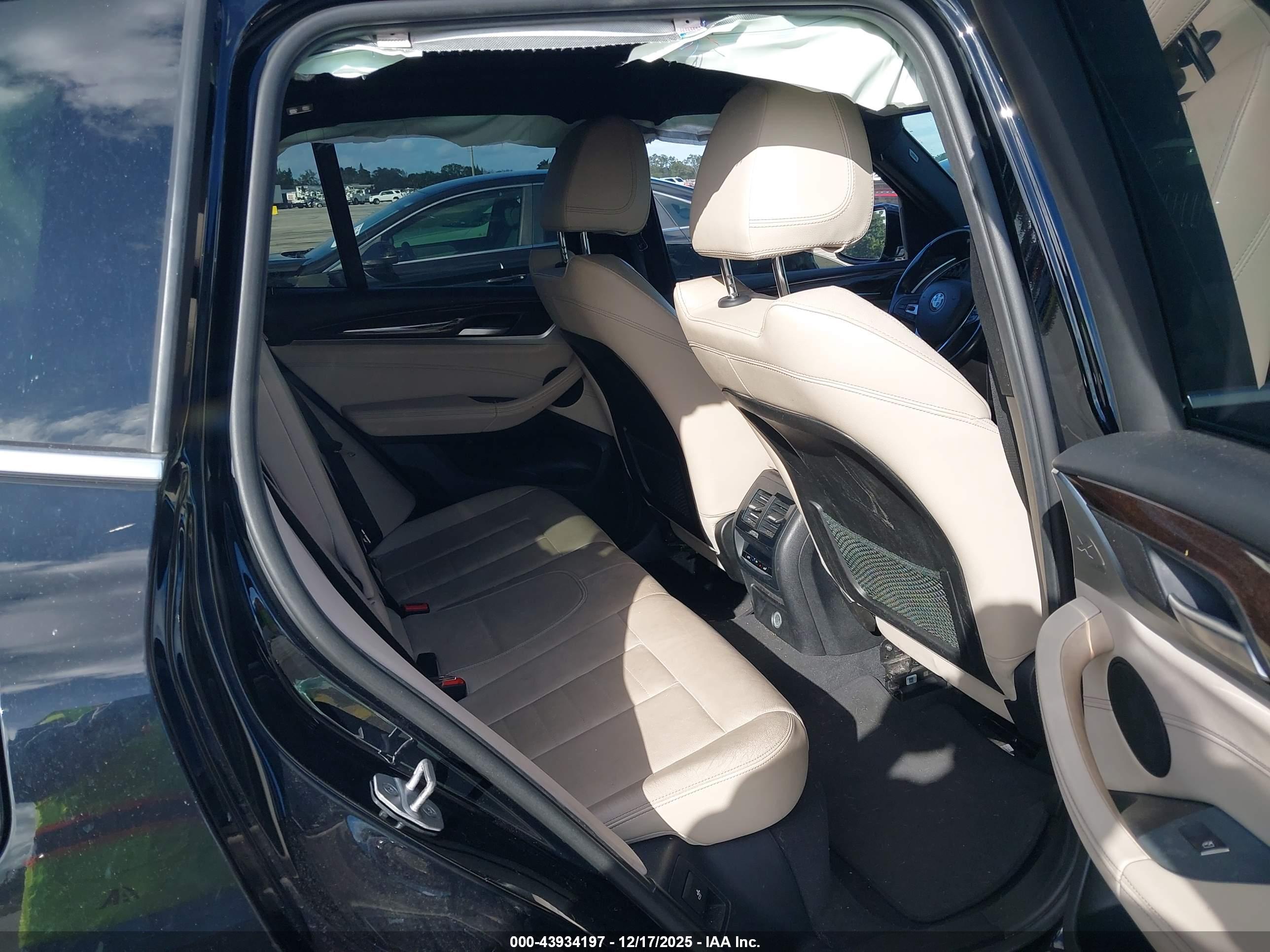 BMW X3 image 8