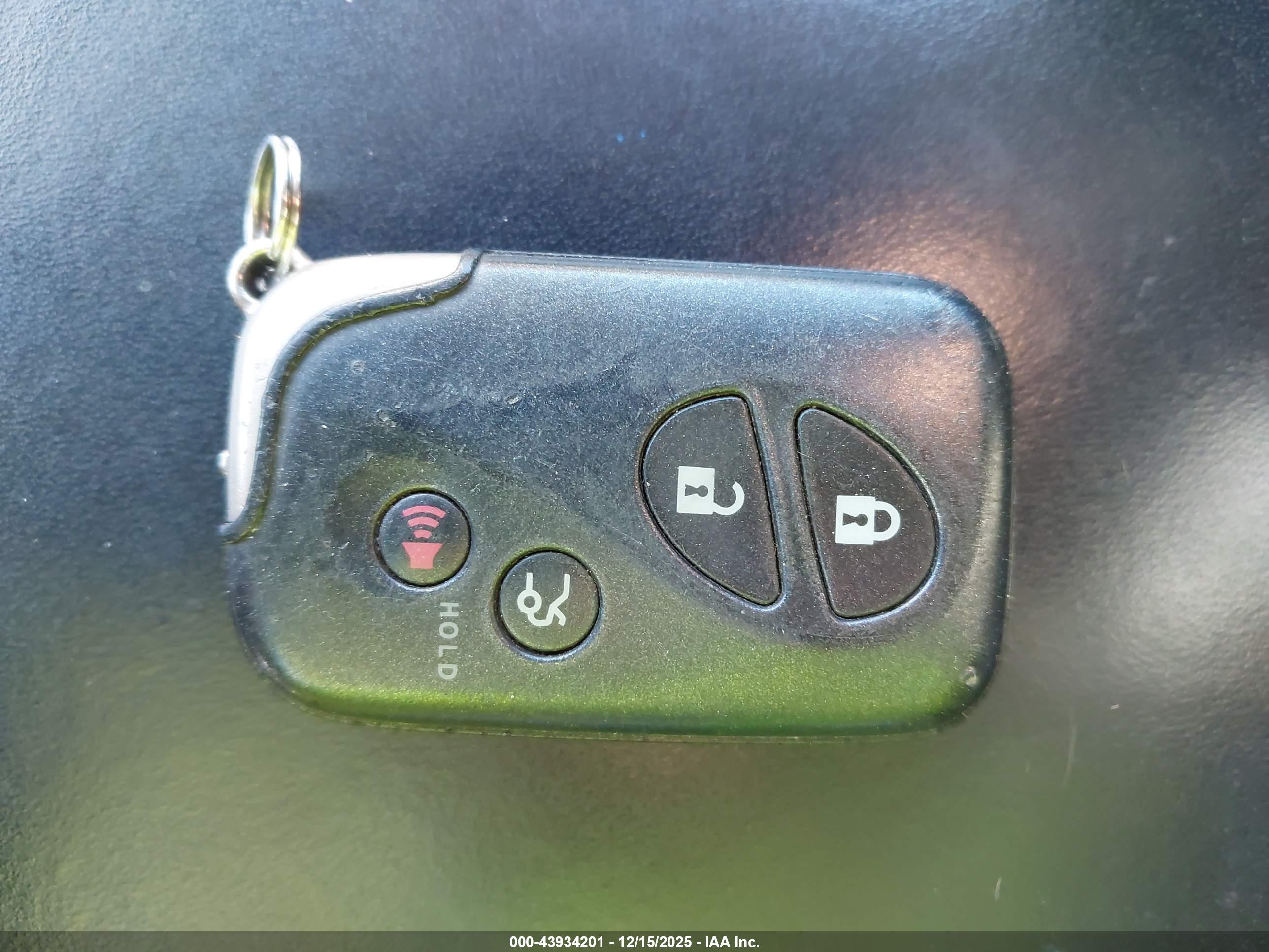 LEXUS ES image 11