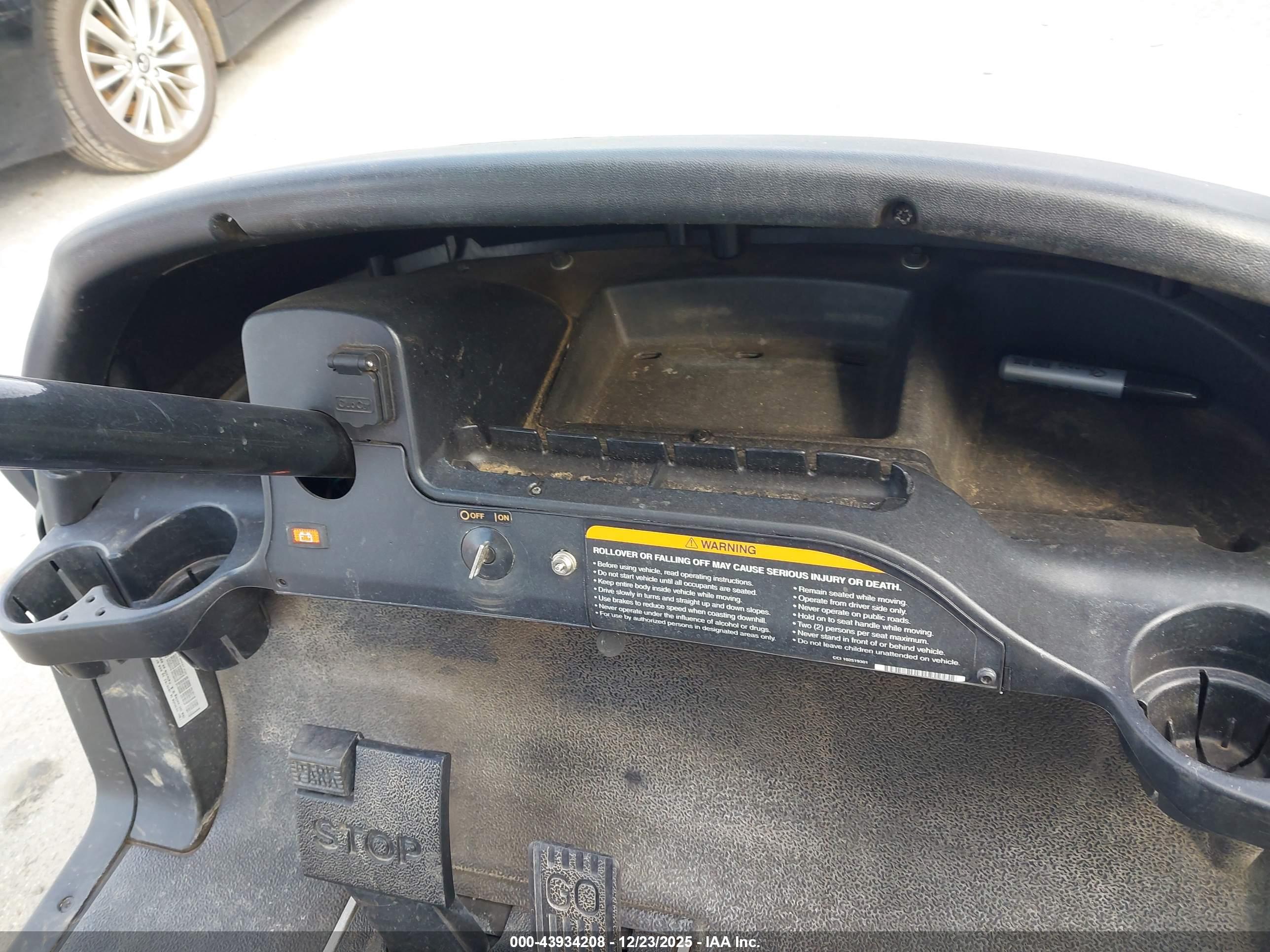CLUB CAR image 7