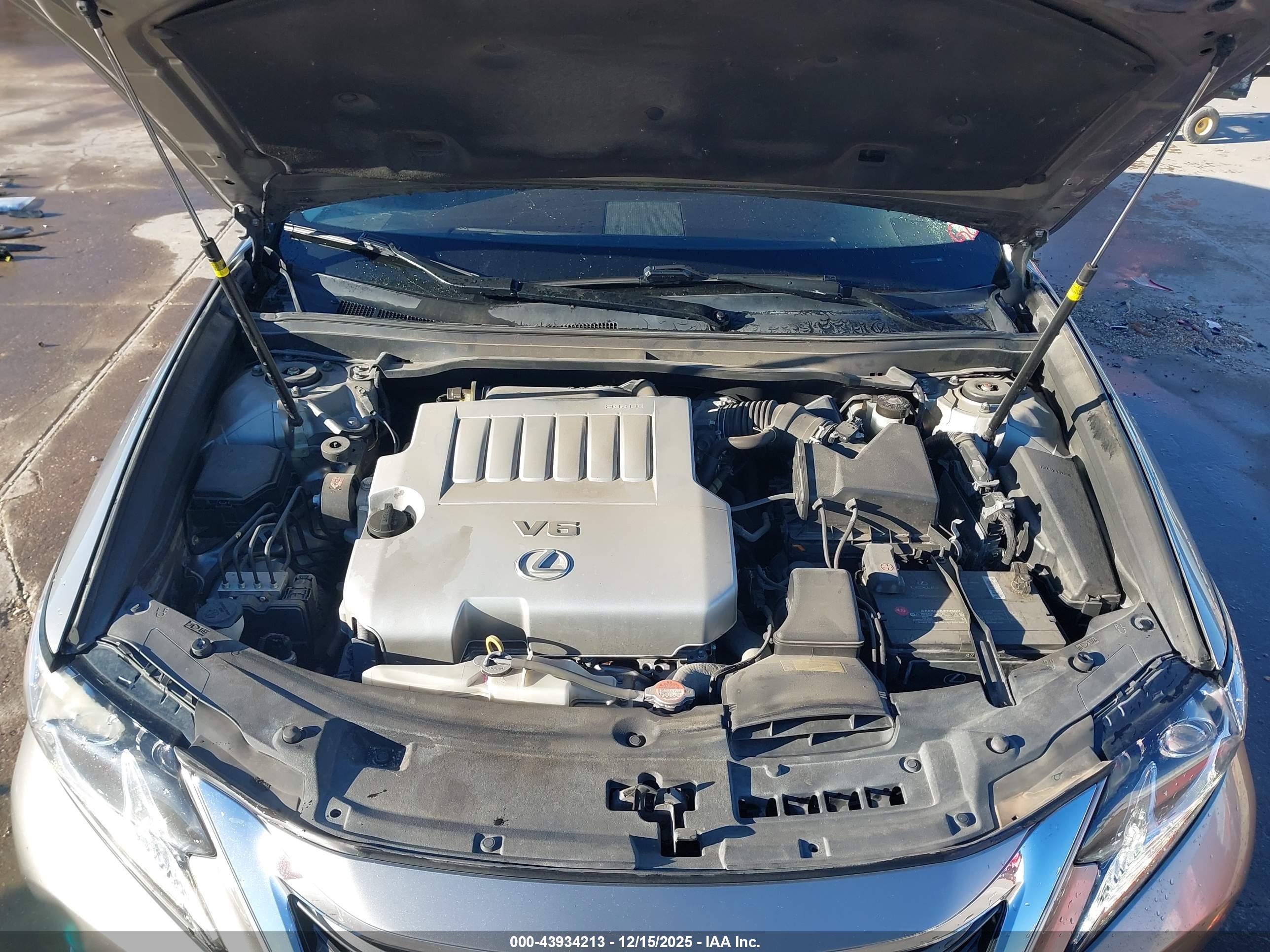 LEXUS ES image 10
