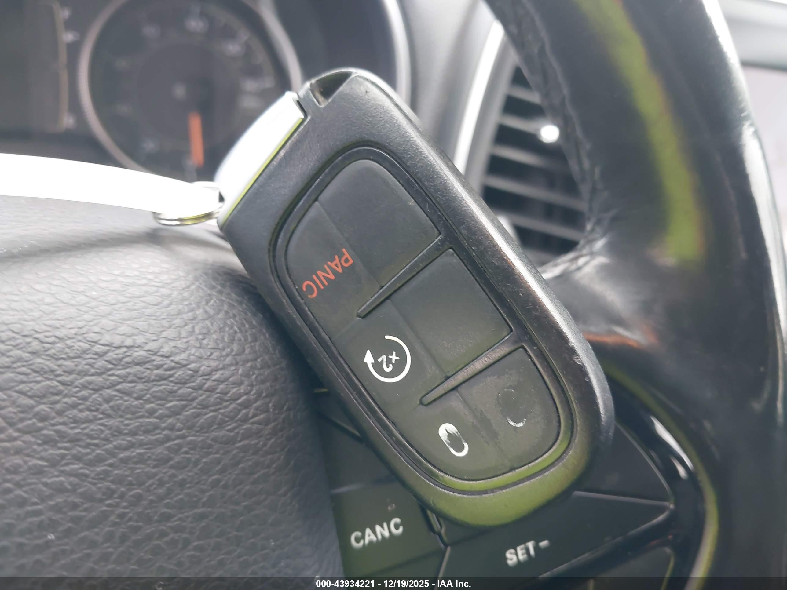 JEEP CHEROKEE image 11