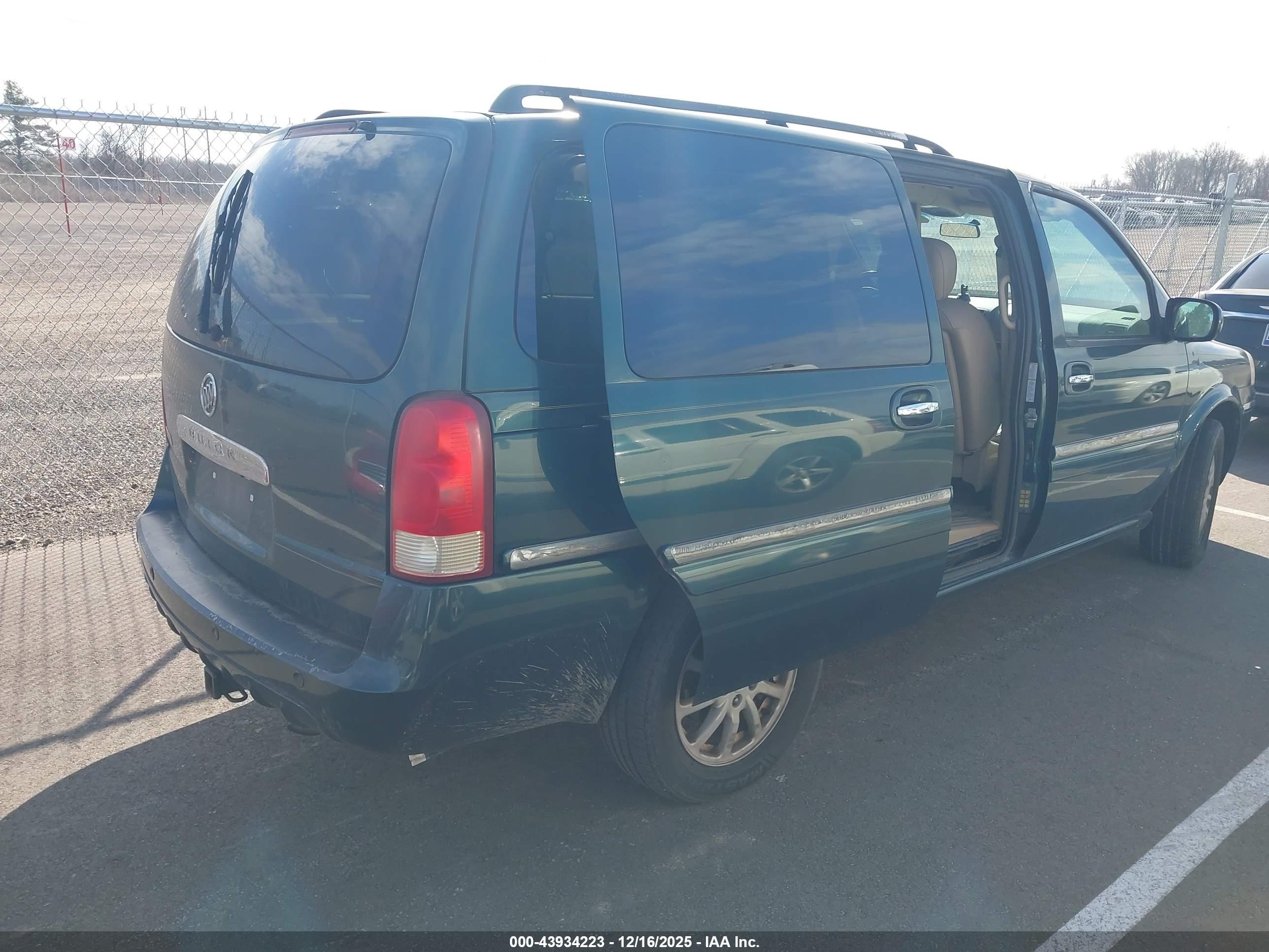 BUICK TERRAZA image 4