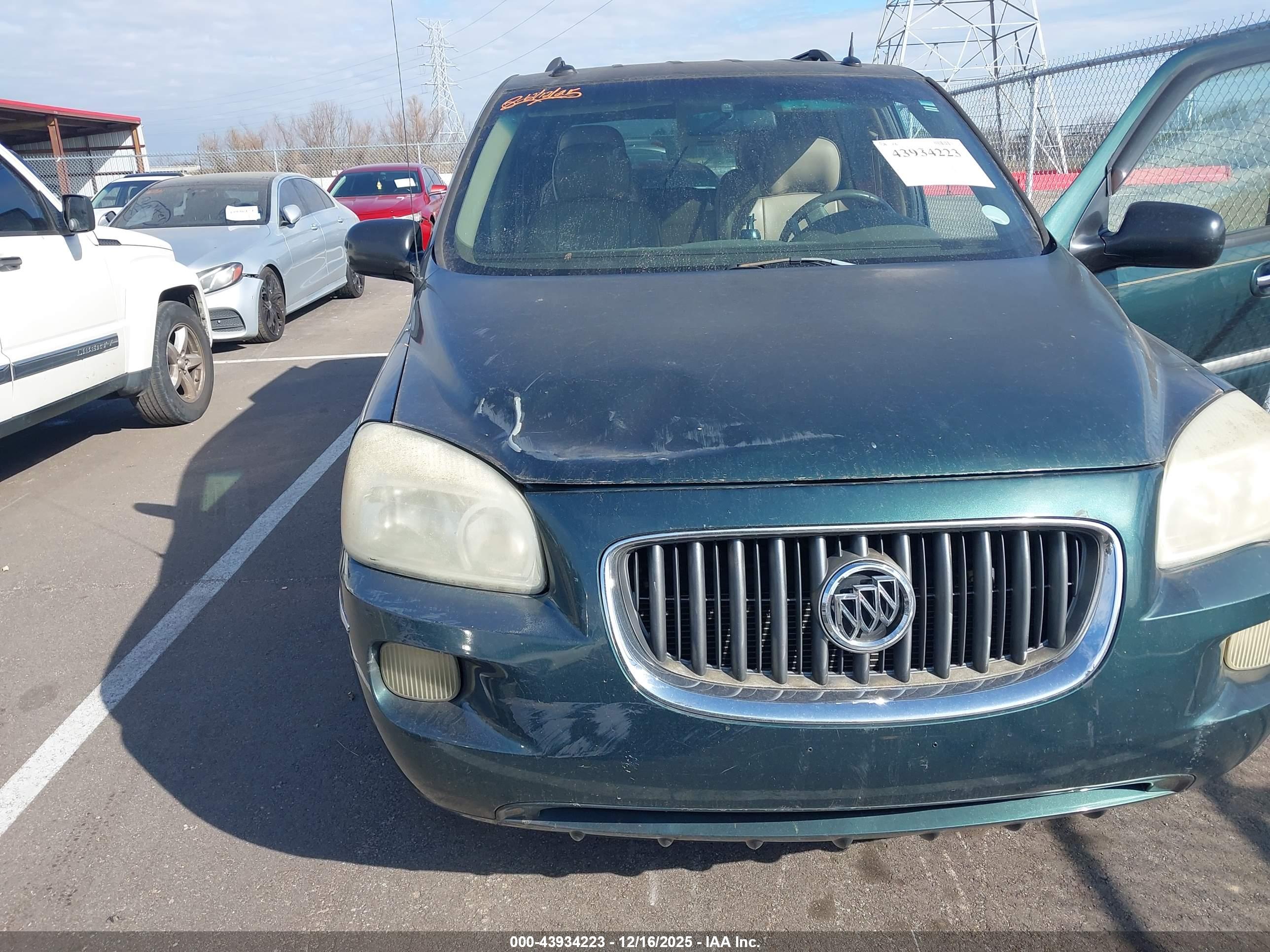 BUICK TERRAZA image 6