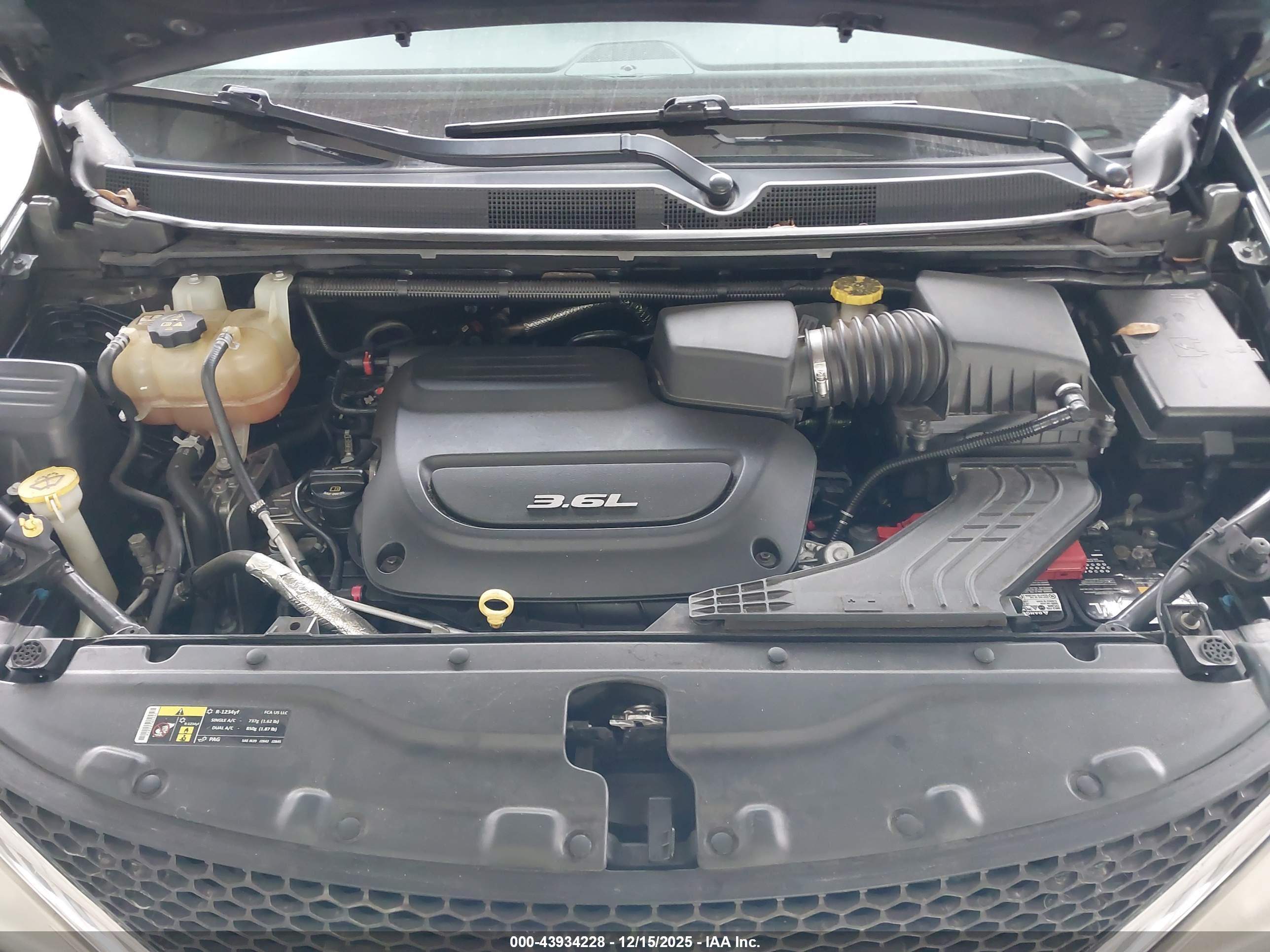 CHRYSLER PACIFICA image 10
