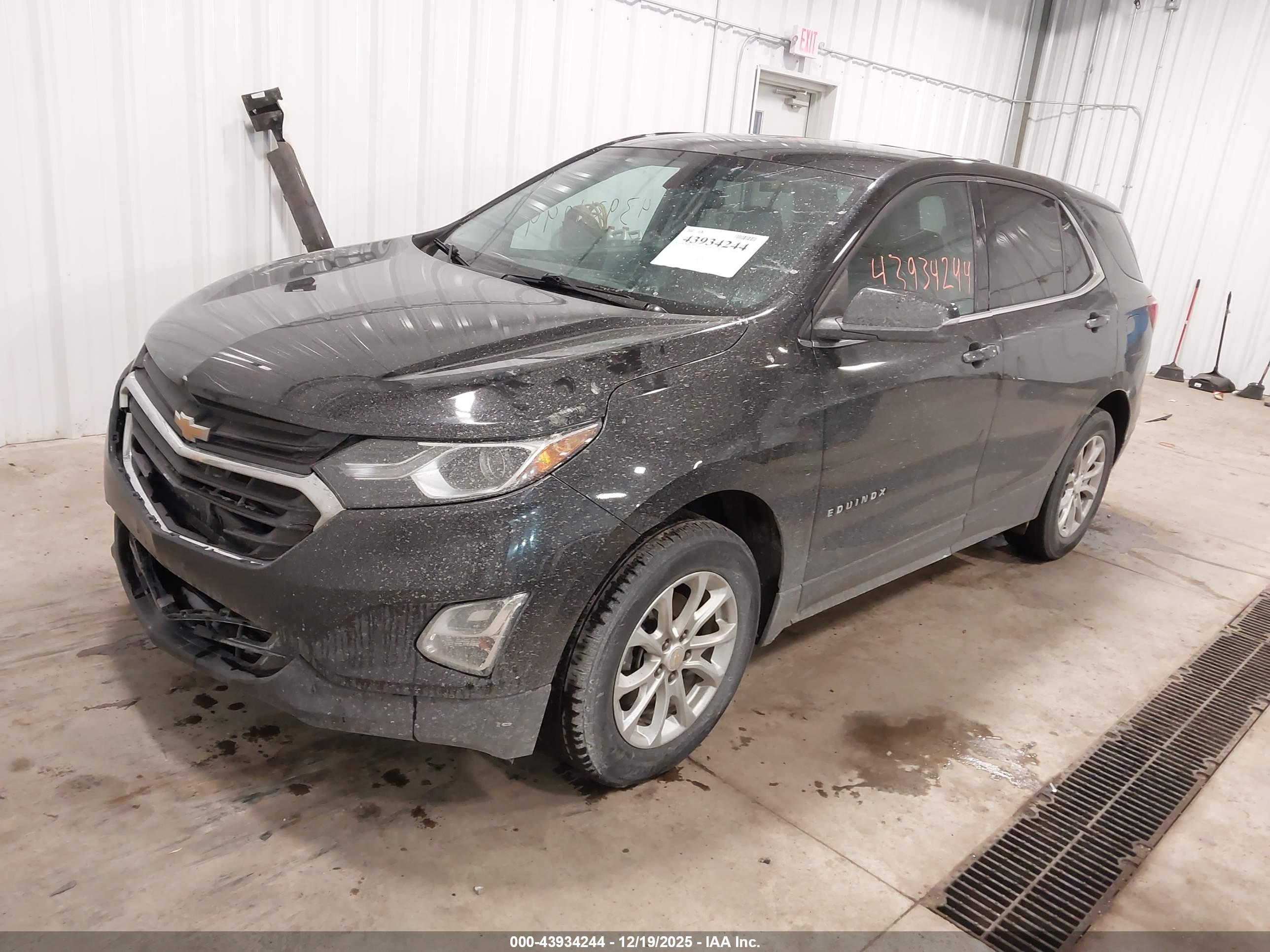 CHEVROLET EQUINOX image 2