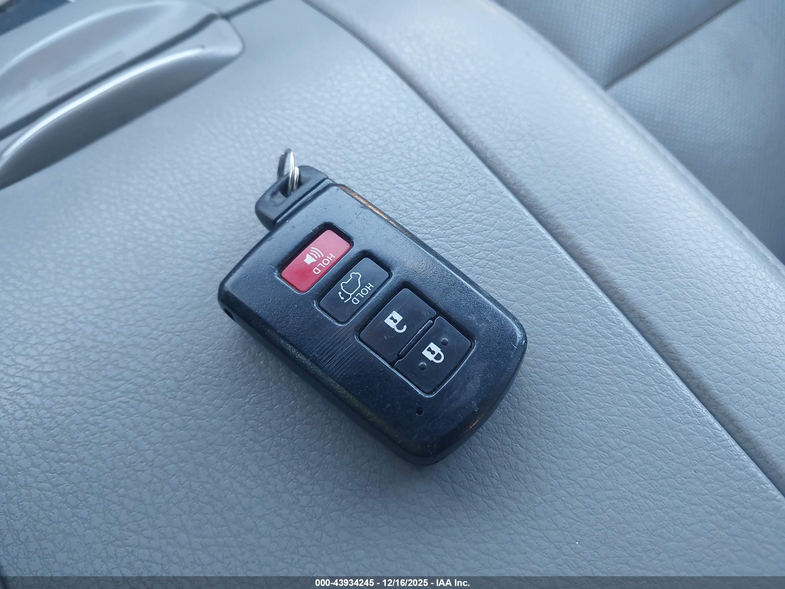 TOYOTA HIGHLANDER image 11