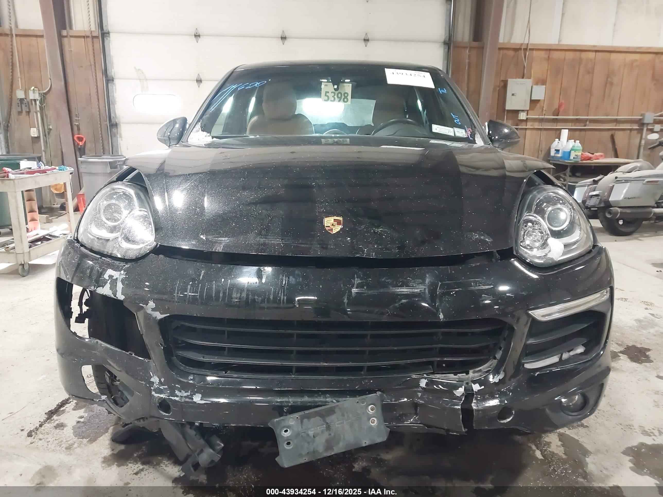 PORSCHE CAYENNE image 6