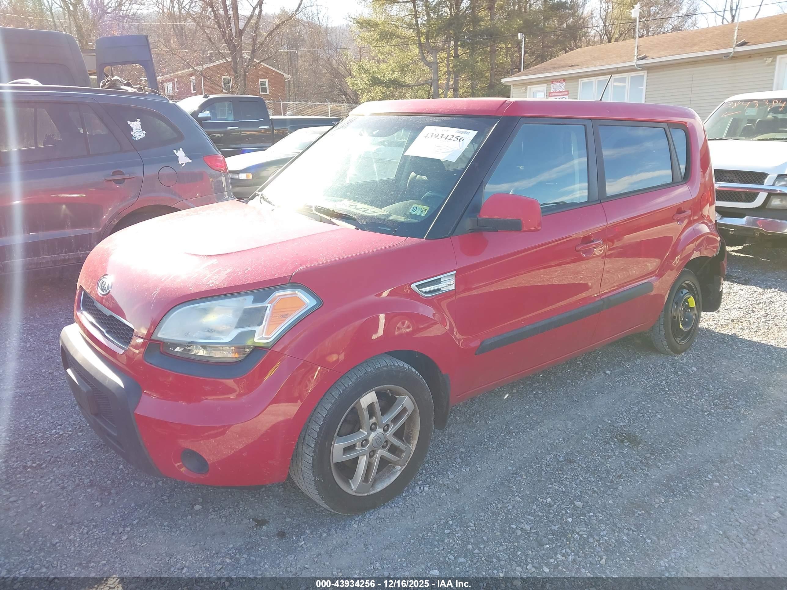 KIA SOUL image 2