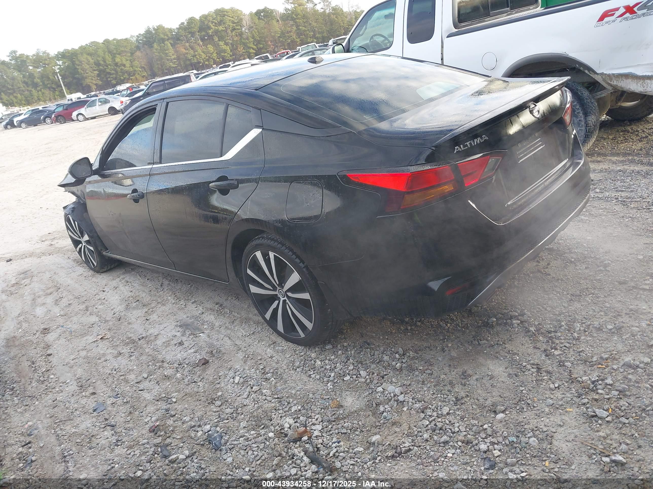 NISSAN ALTIMA image 3