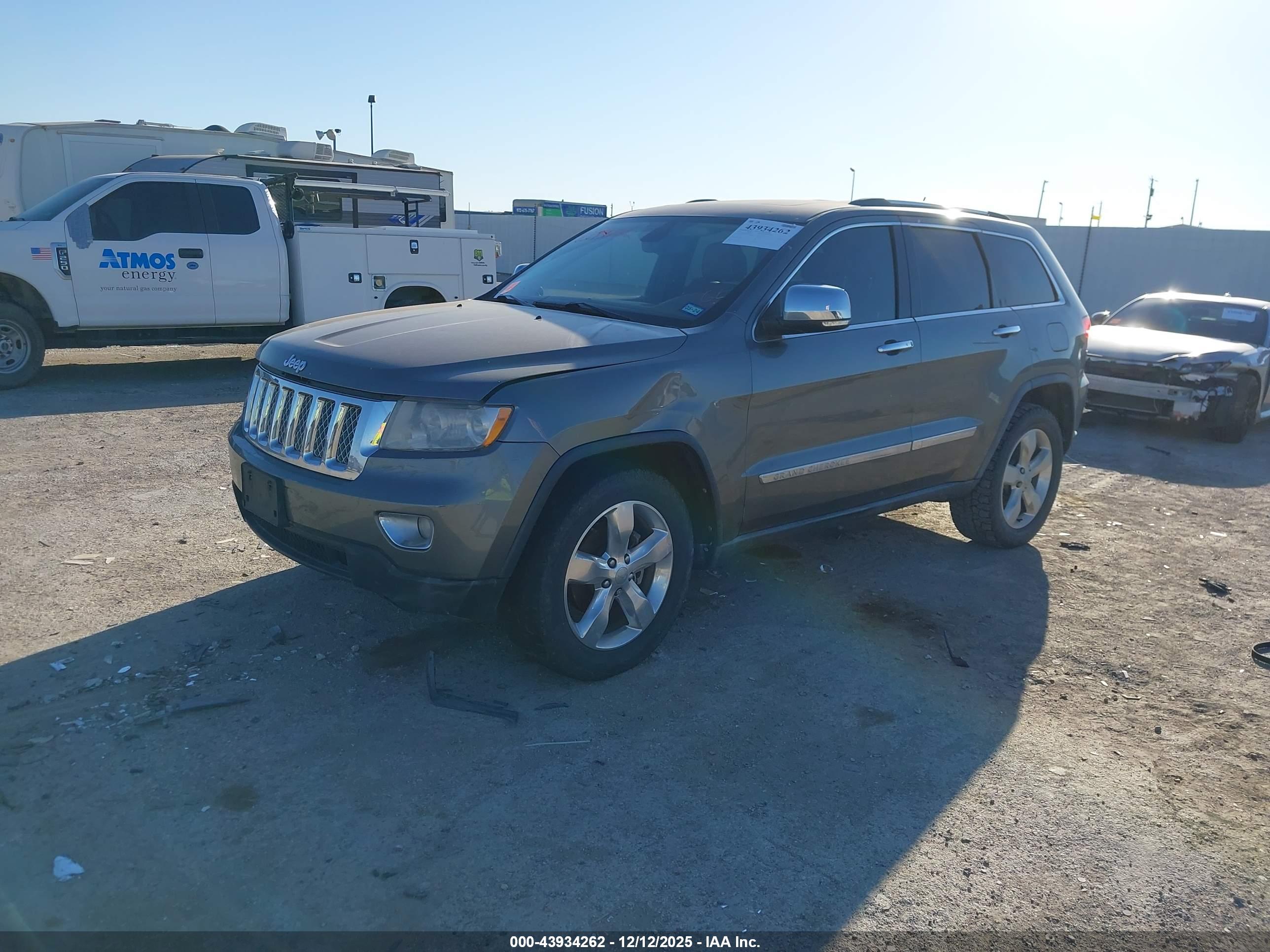 JEEP GRAND image 2