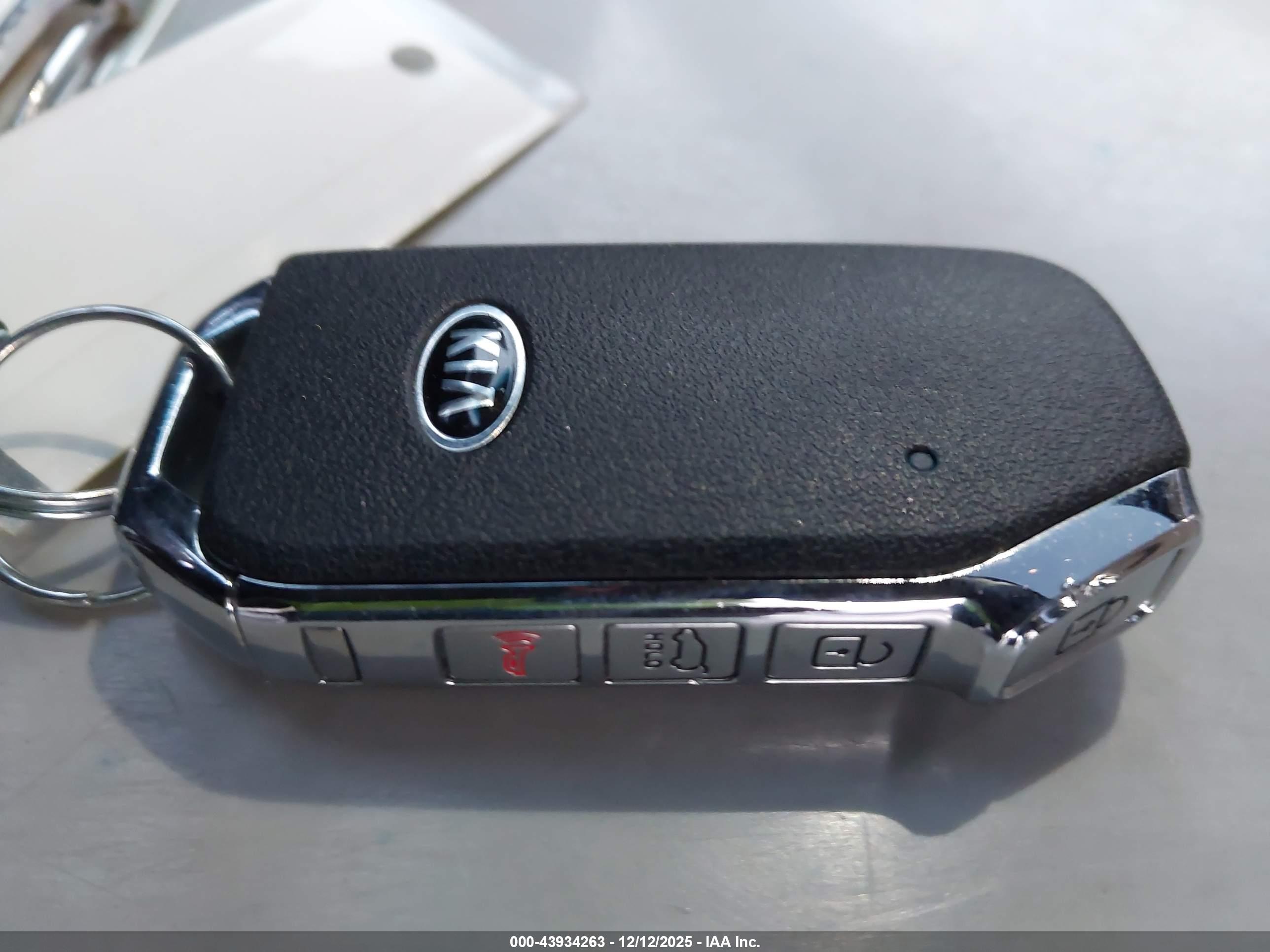 KIA SPORTAGE image 11