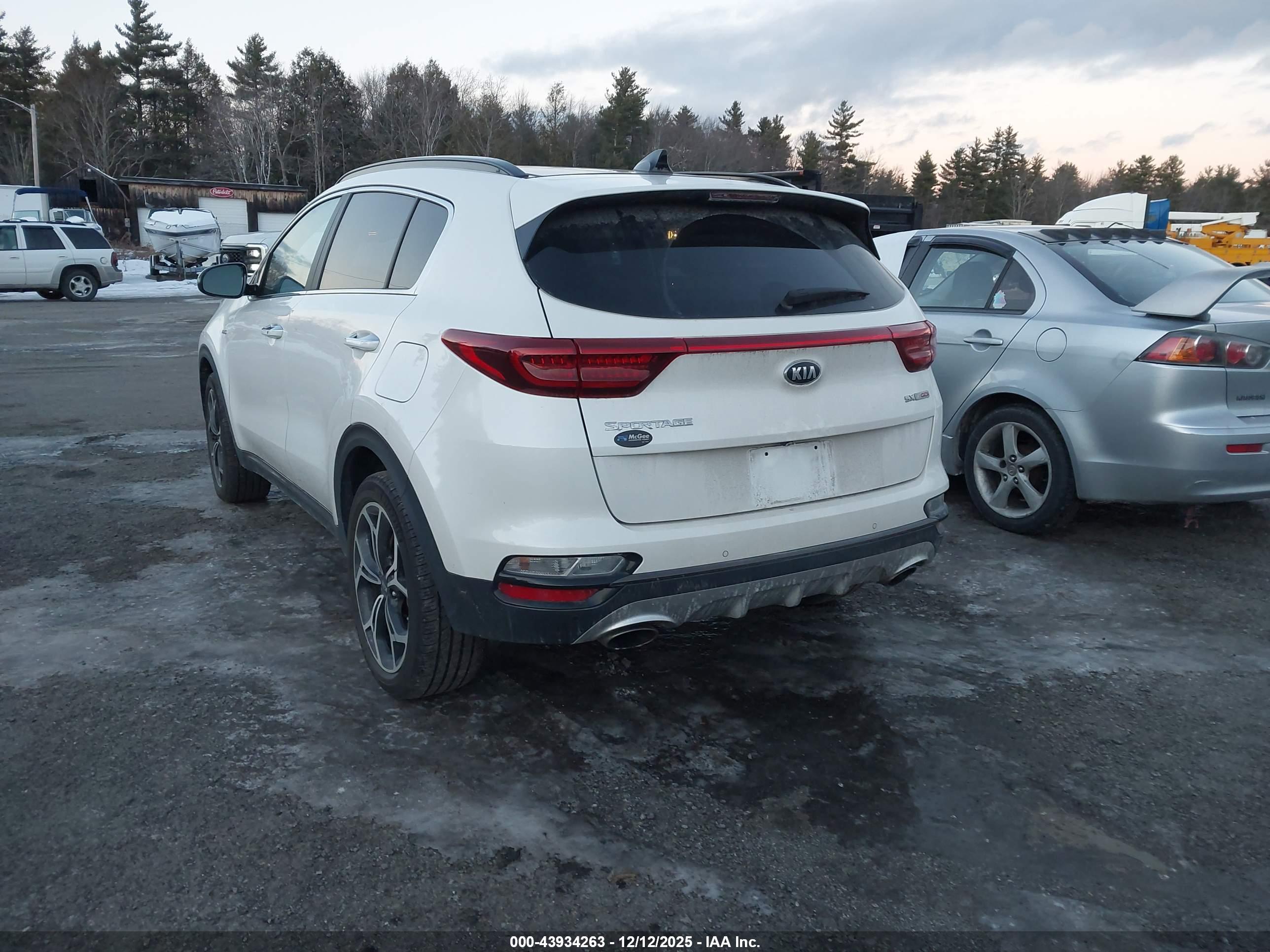 KIA SPORTAGE image 3