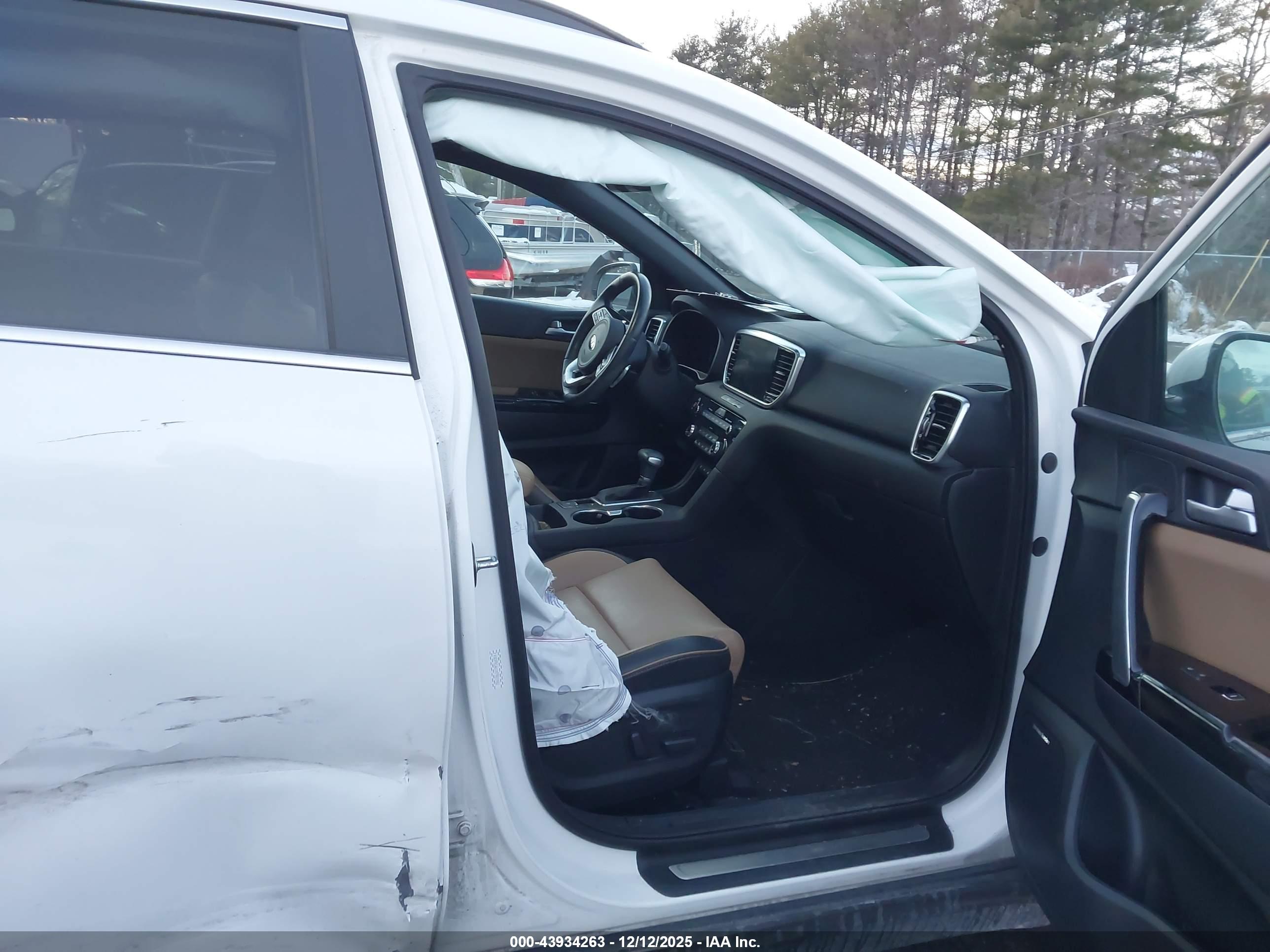 KIA SPORTAGE image 5