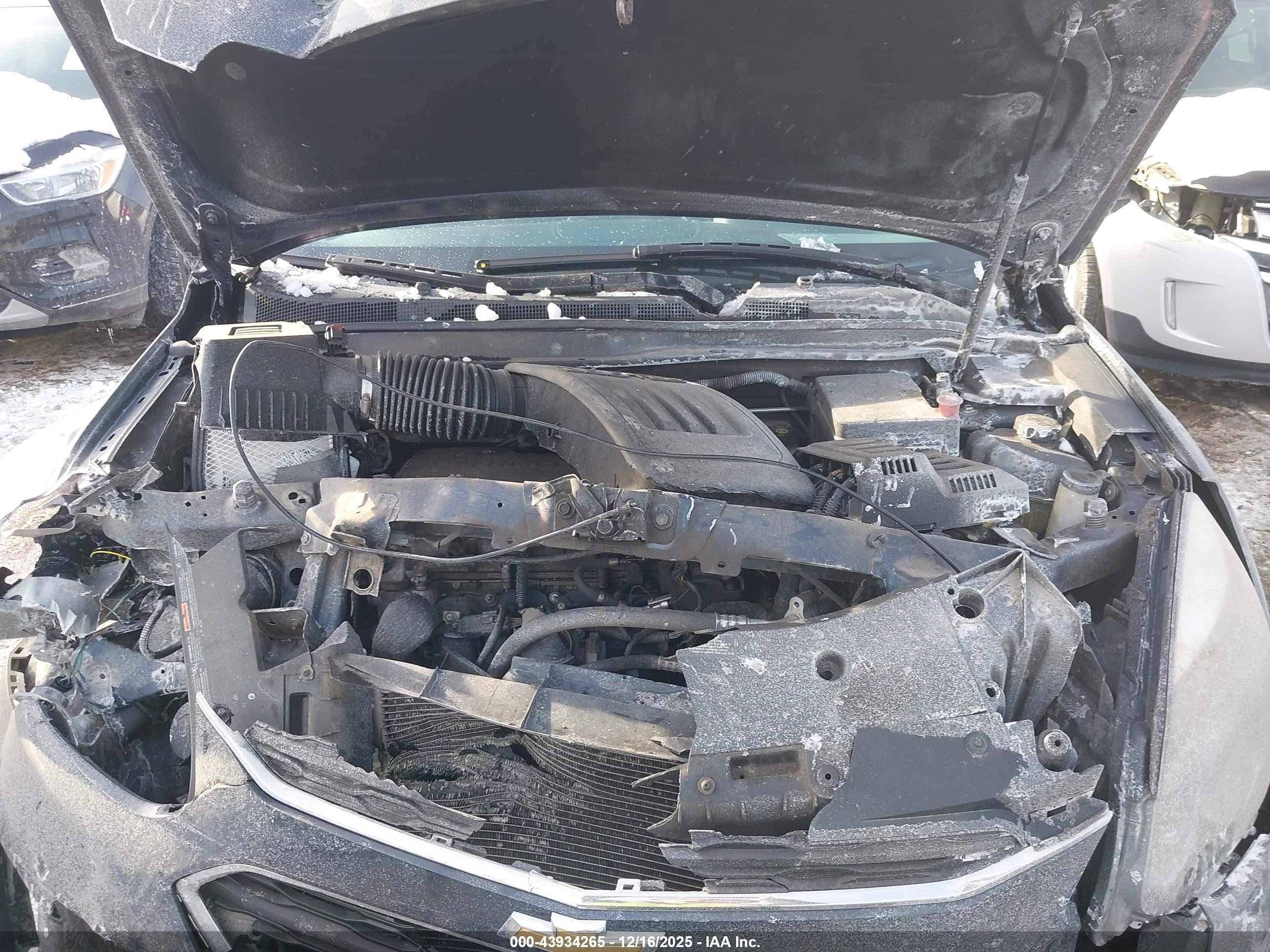 CHEVROLET EQUINOX image 10