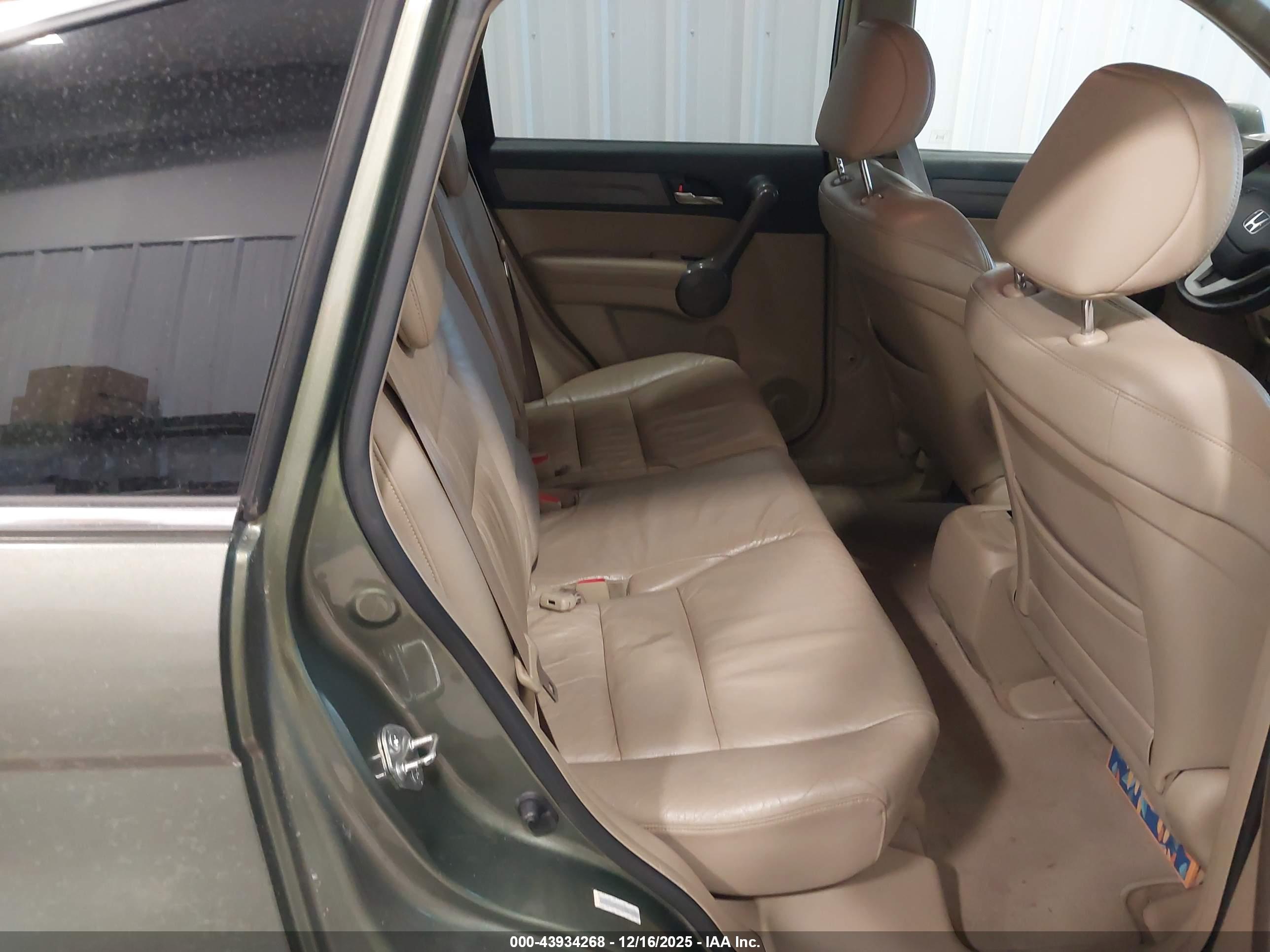 HONDA CR-V image 8