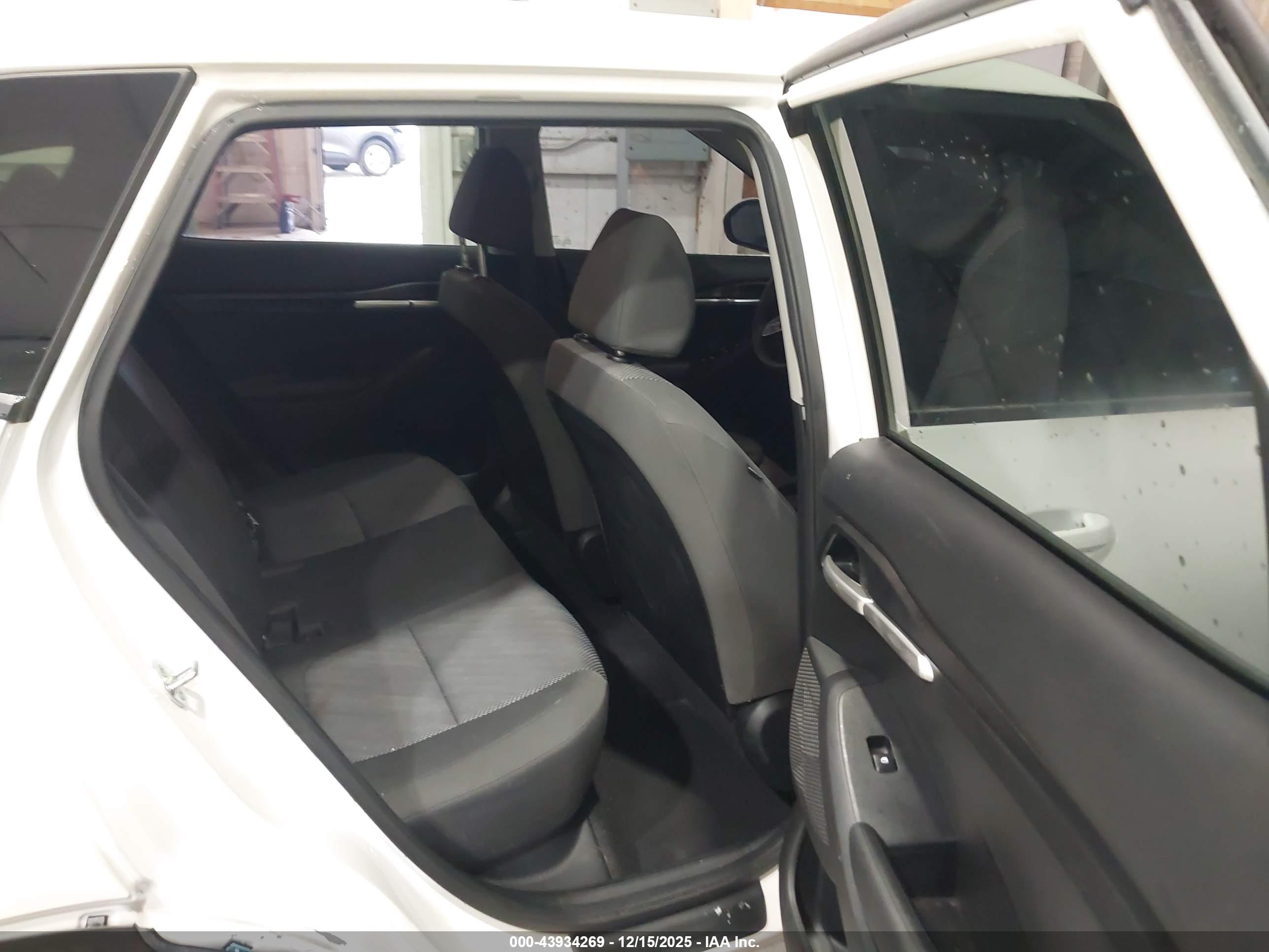 KIA SELTOS image 8