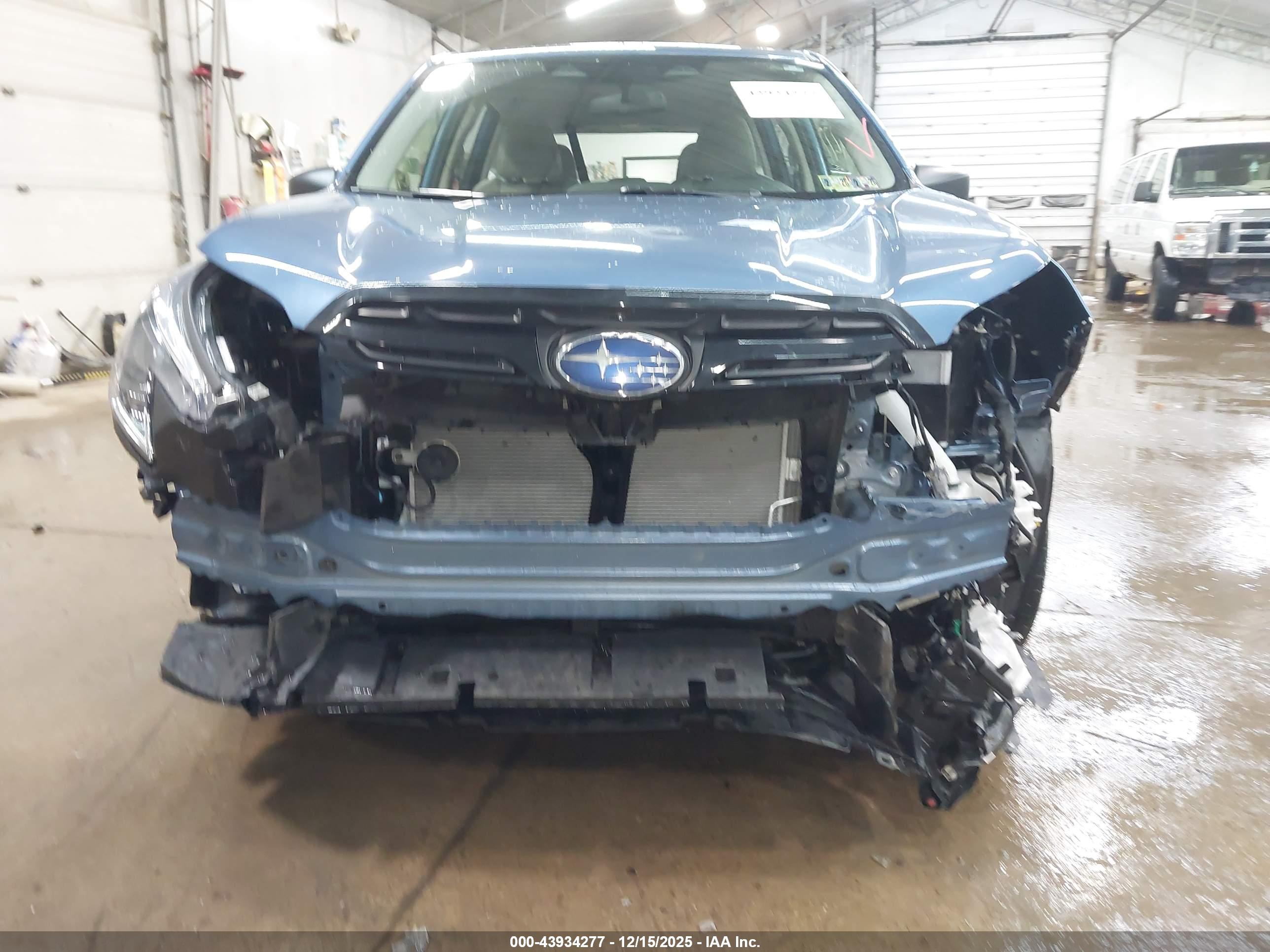 SUBARU FORESTER image 6