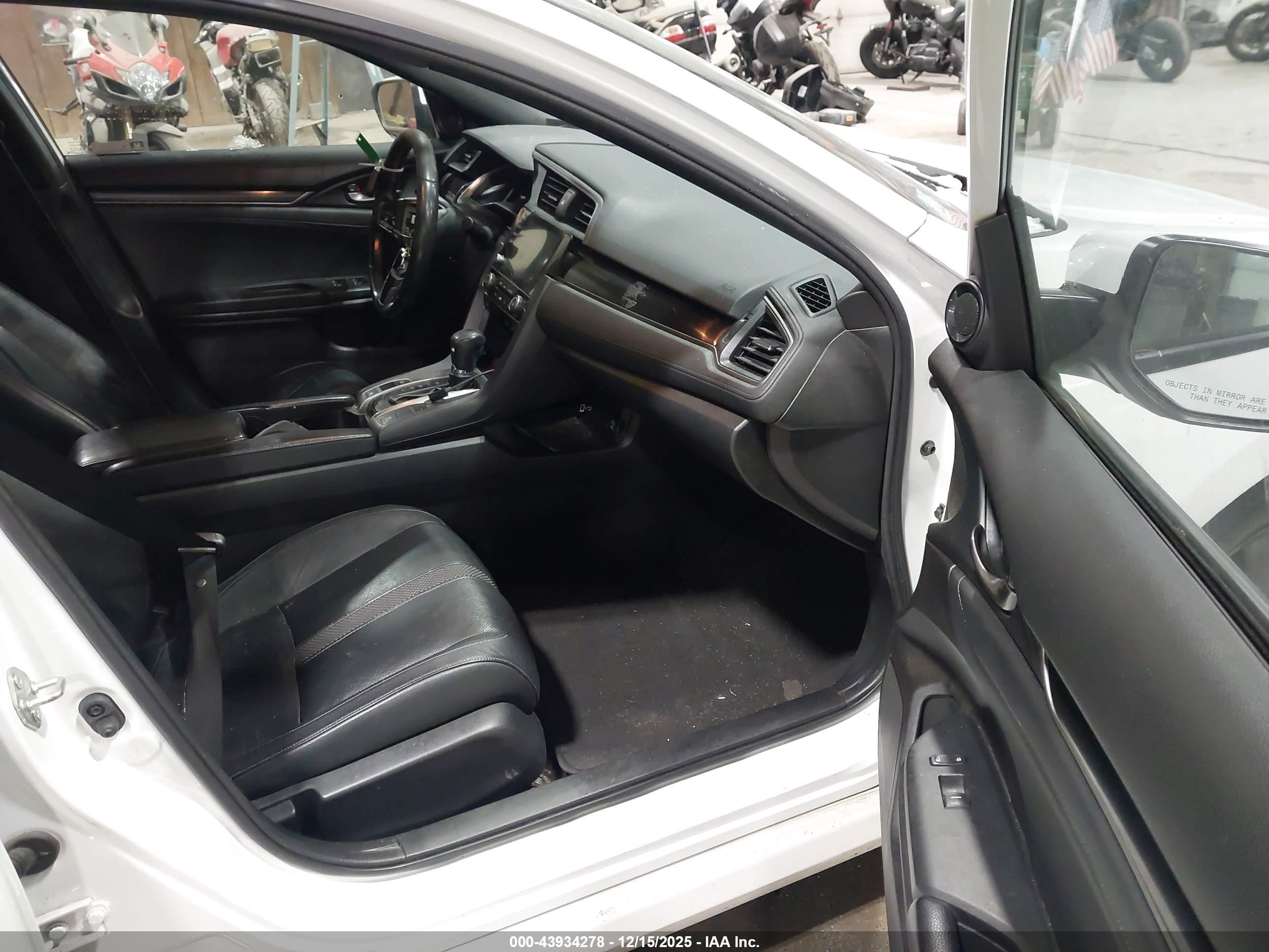 HONDA CIVIC image 5