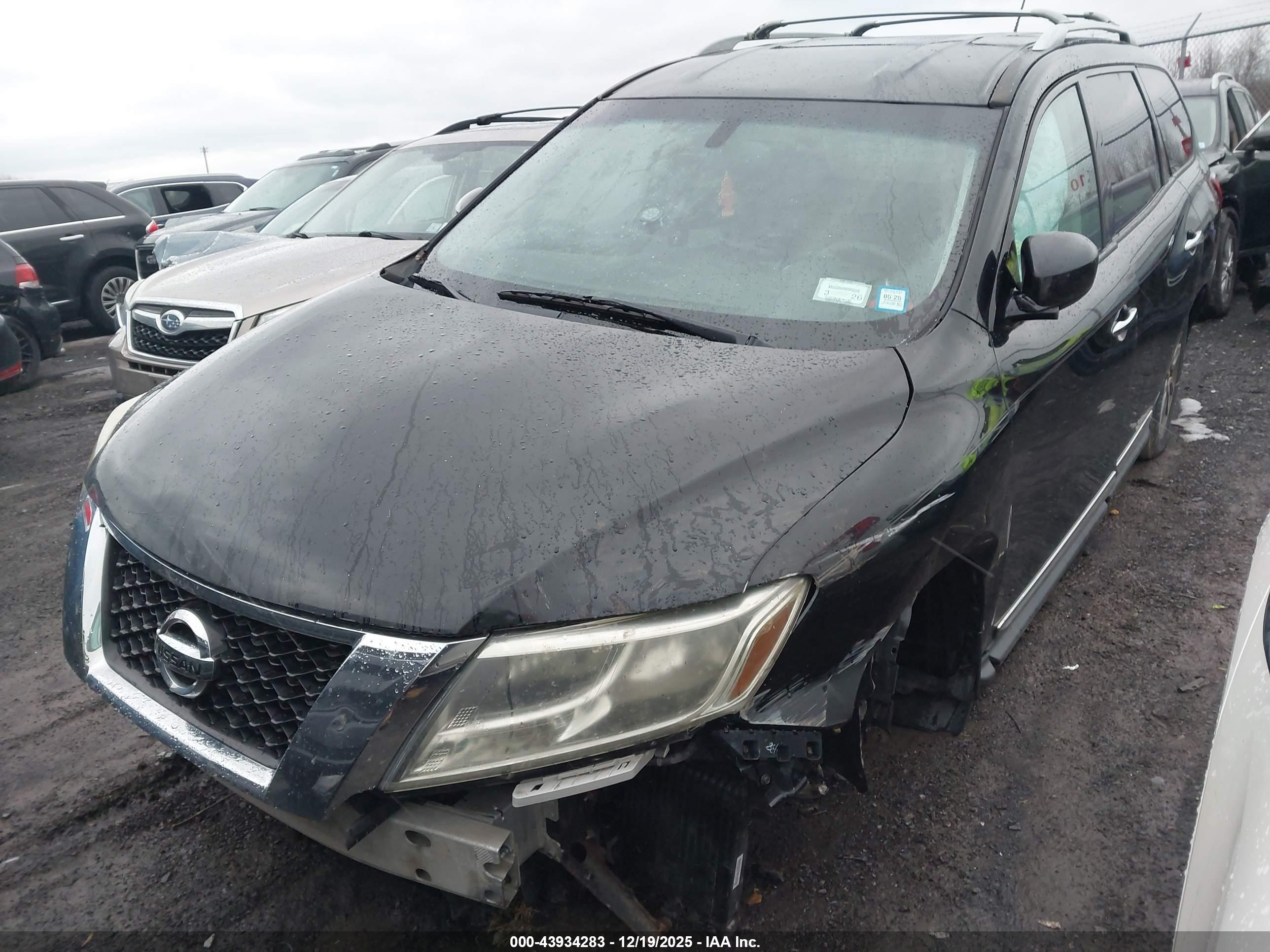 NISSAN PATHFINDER image 2