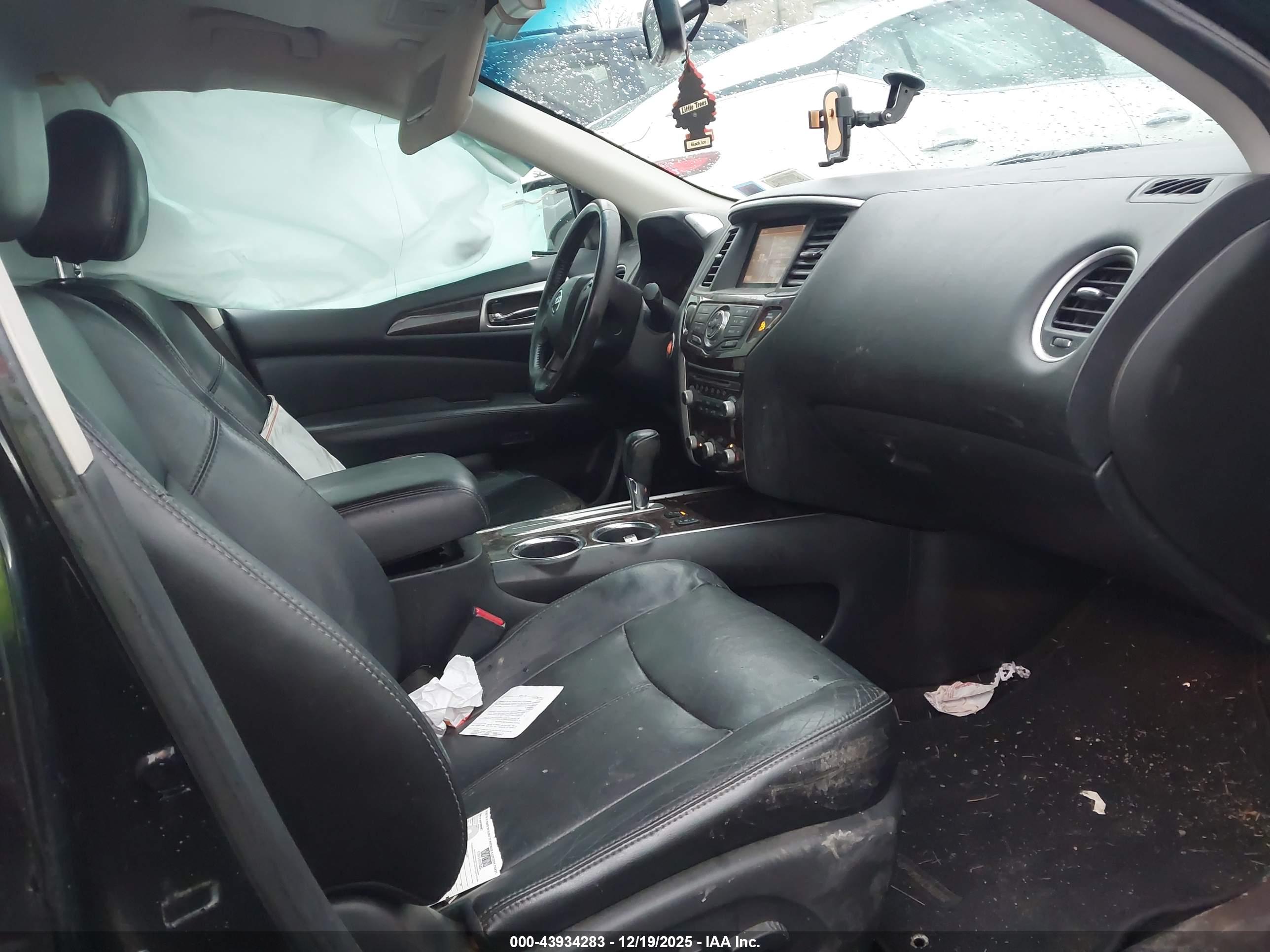 NISSAN PATHFINDER image 5