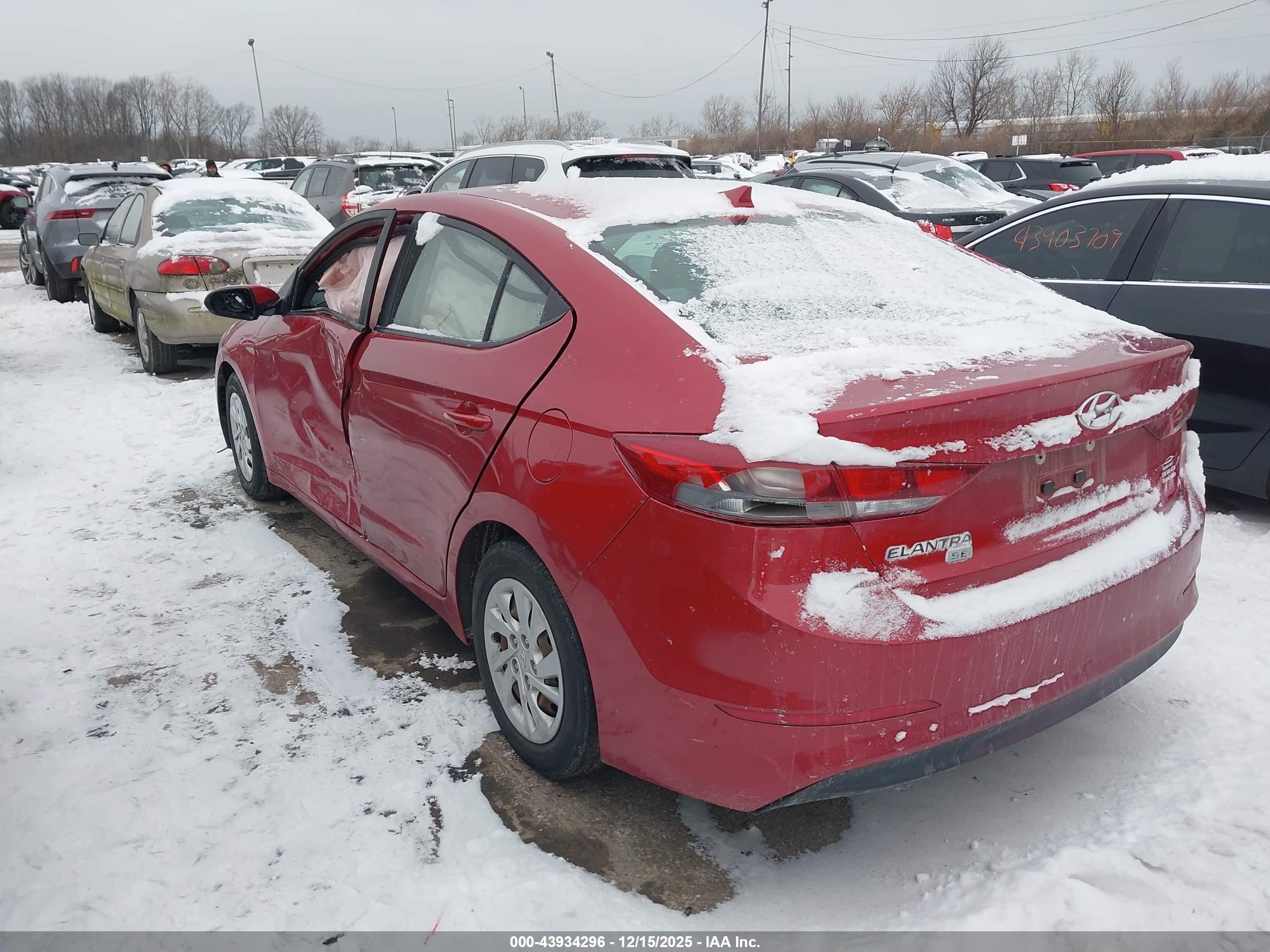 HYUNDAI ELANTRA image 3