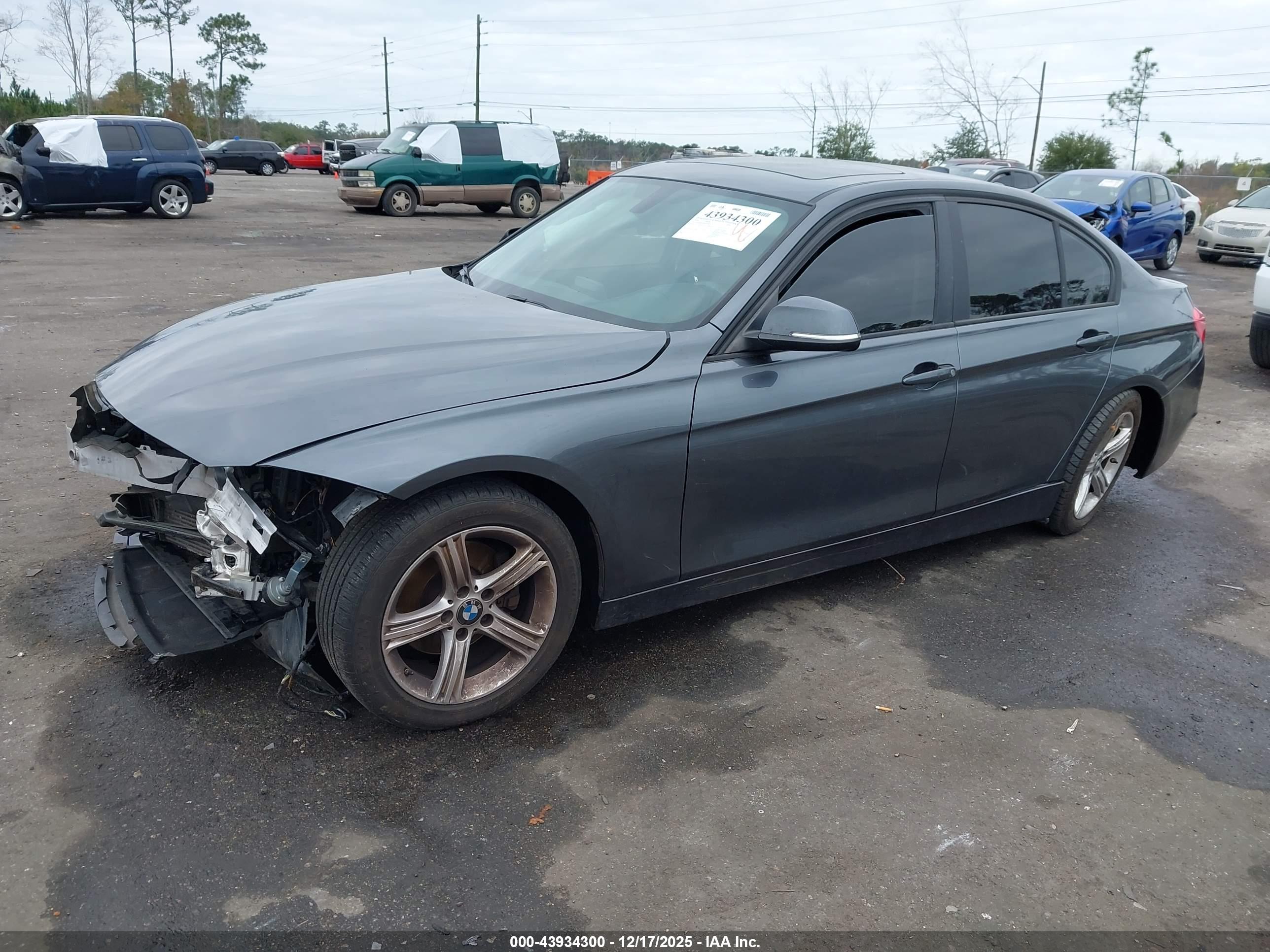 BMW 328I image 2